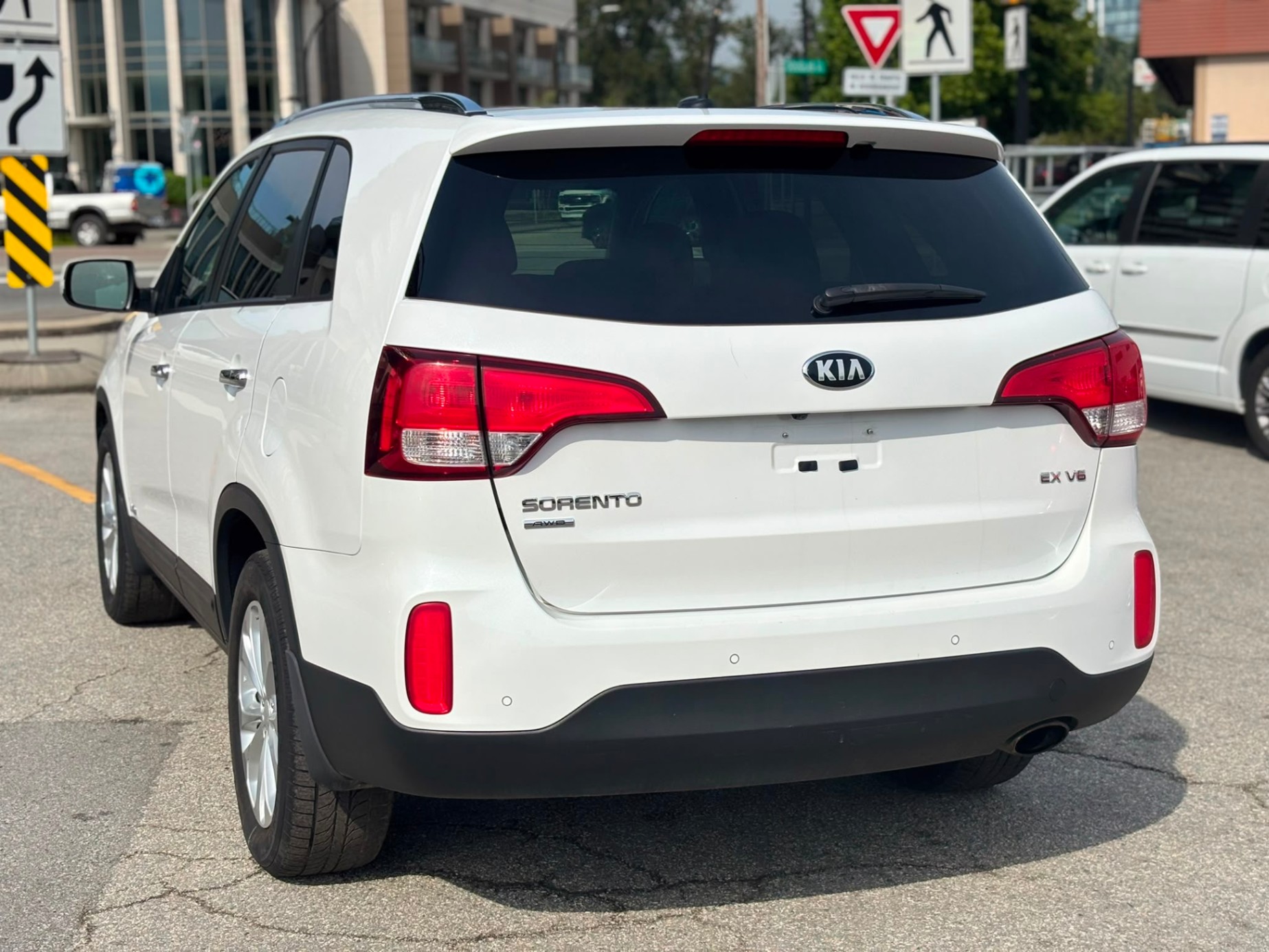 /canwestautoinc/2015-Kia-Sorento-2988649176736946.jpg