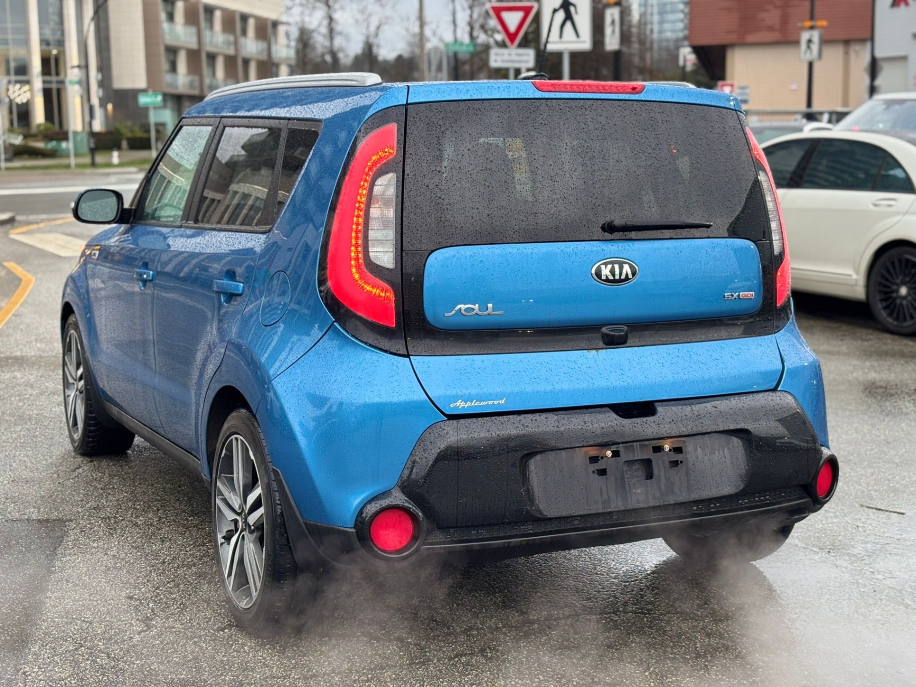 /canwestautoinc/2015-Kia-Soul-2612111833979882.jpg