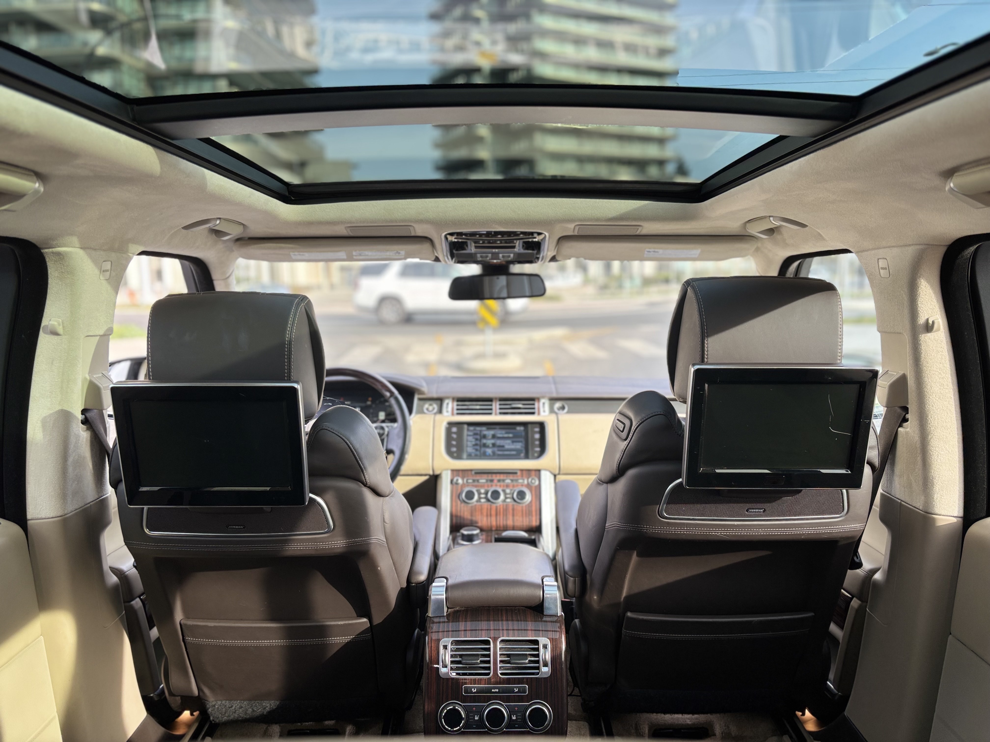 /canwestautoinc/2015-LandRover-RangeRover-03029136921786324.jpg