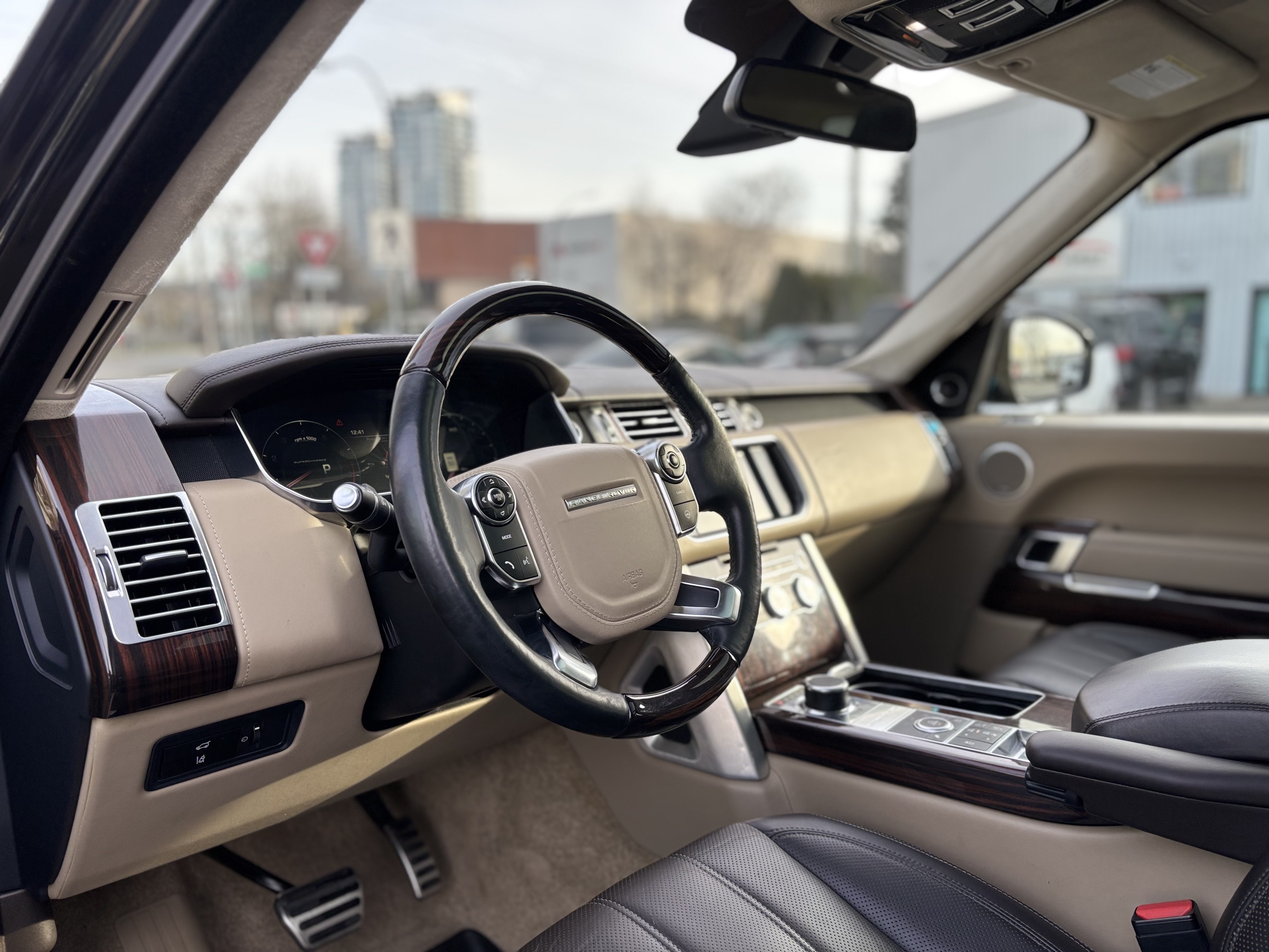 /canwestautoinc/2015-LandRover-RangeRover-3504789801687569.jpg