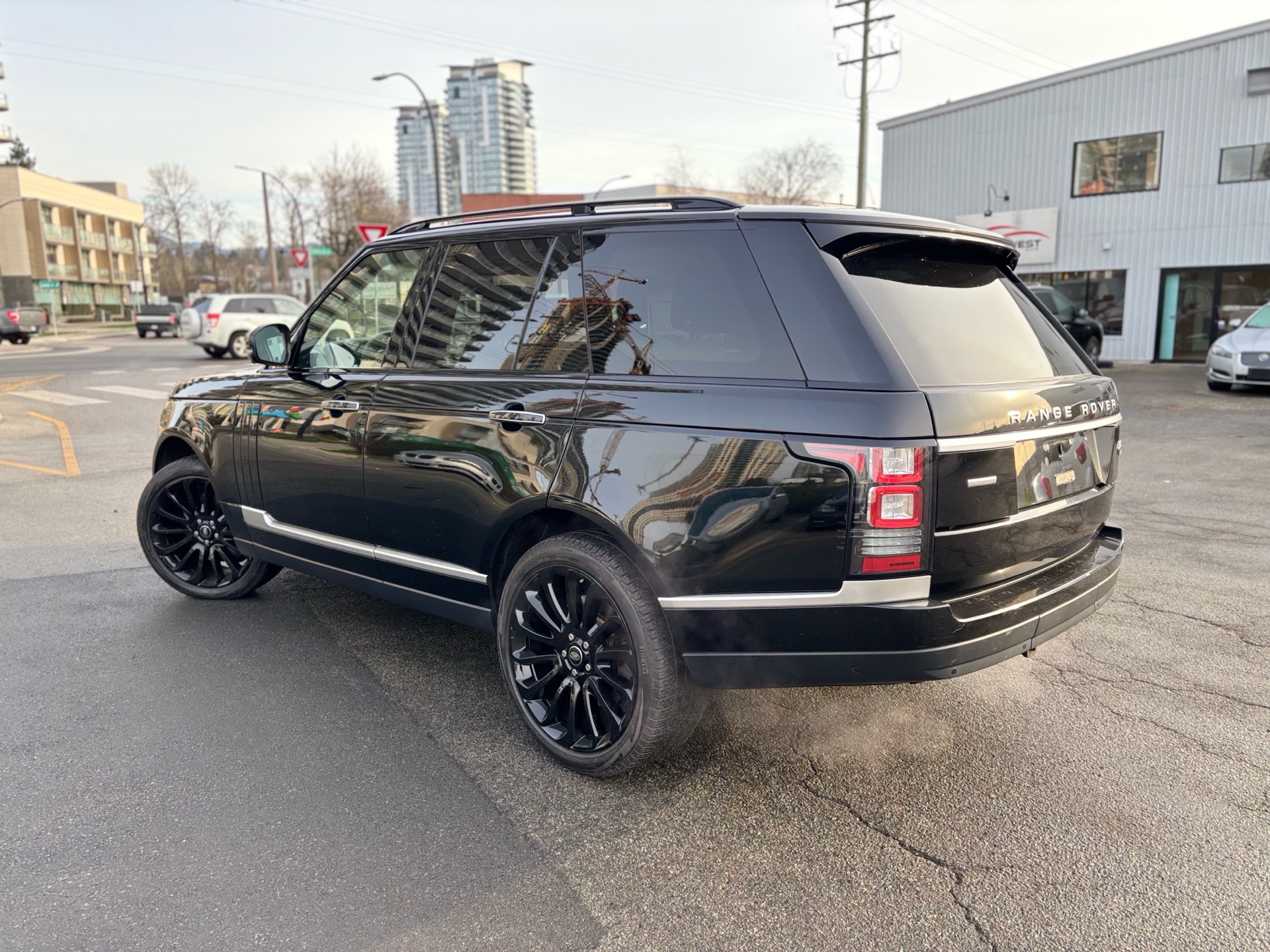 /canwestautoinc/2015-LandRover-RangeRover-4446365099219638.jpg