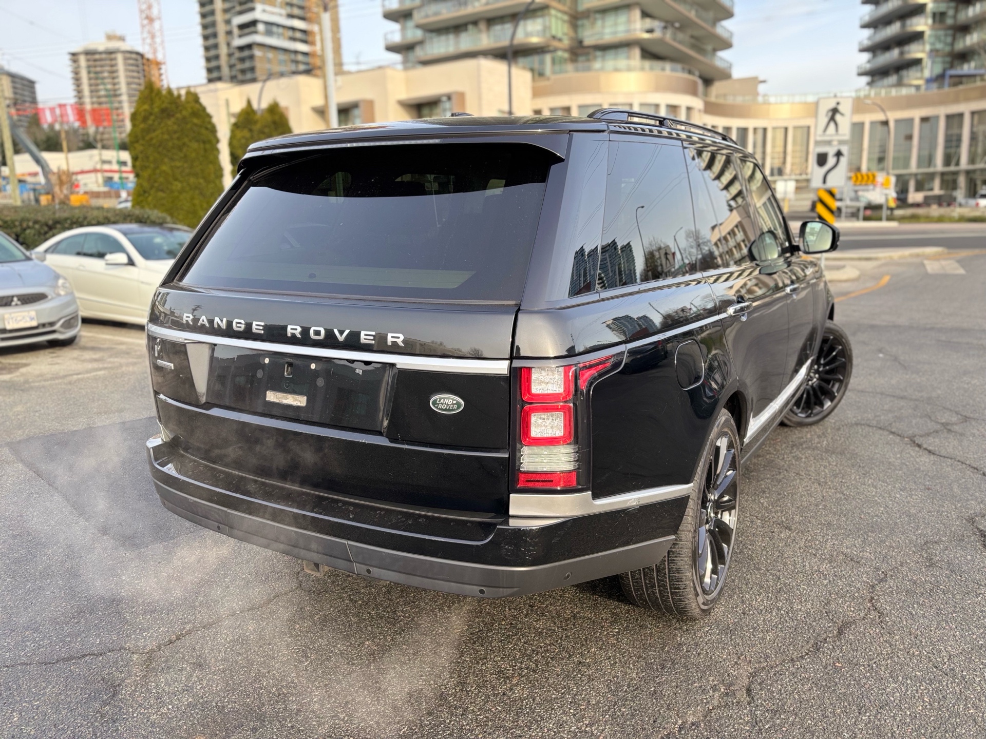 /canwestautoinc/2015-LandRover-RangeRover-6771973771625701.jpg