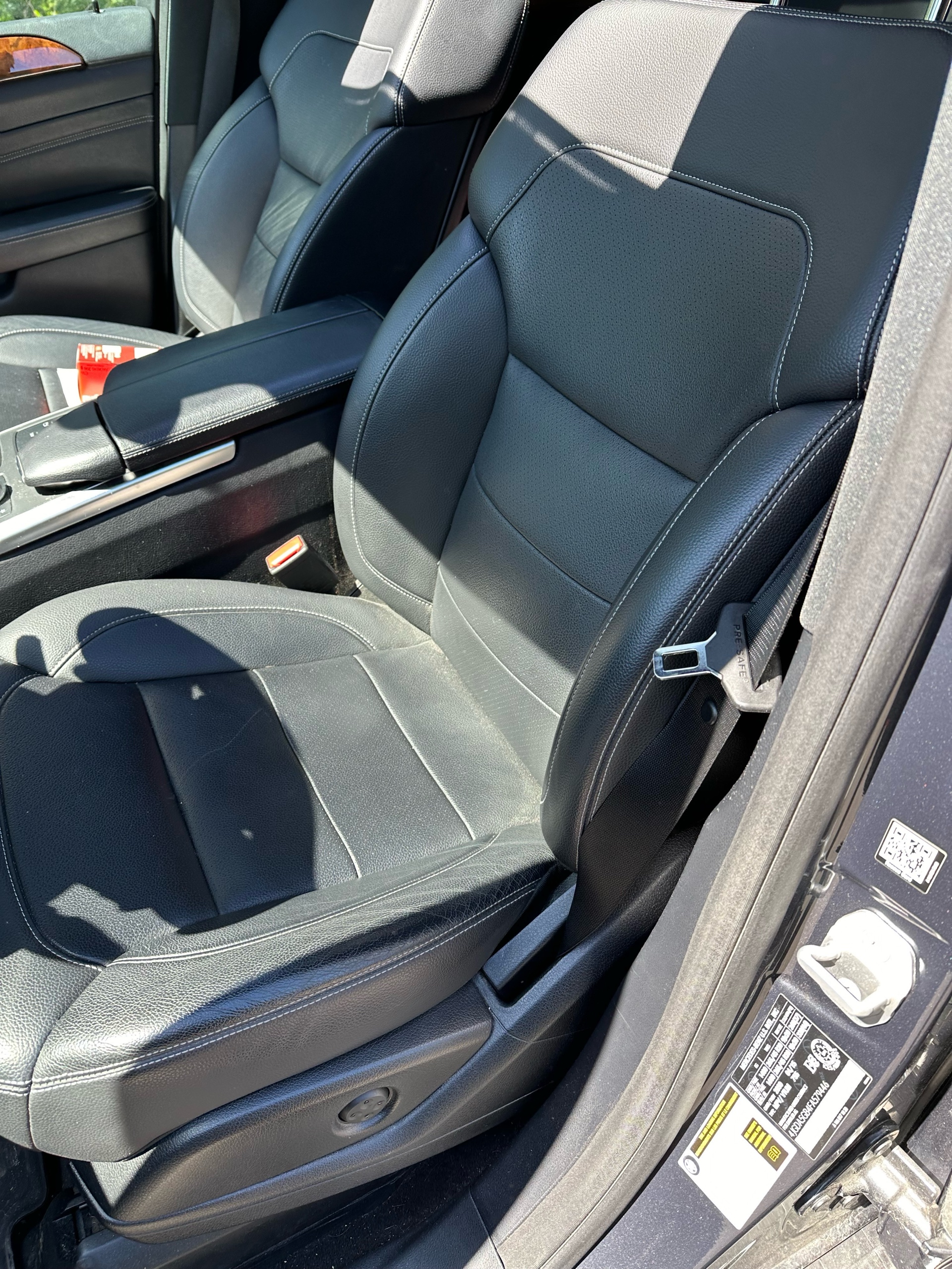 /canwestautoinc/2015-Mercedes-Benz-M-Class-37233187171463955.jpg