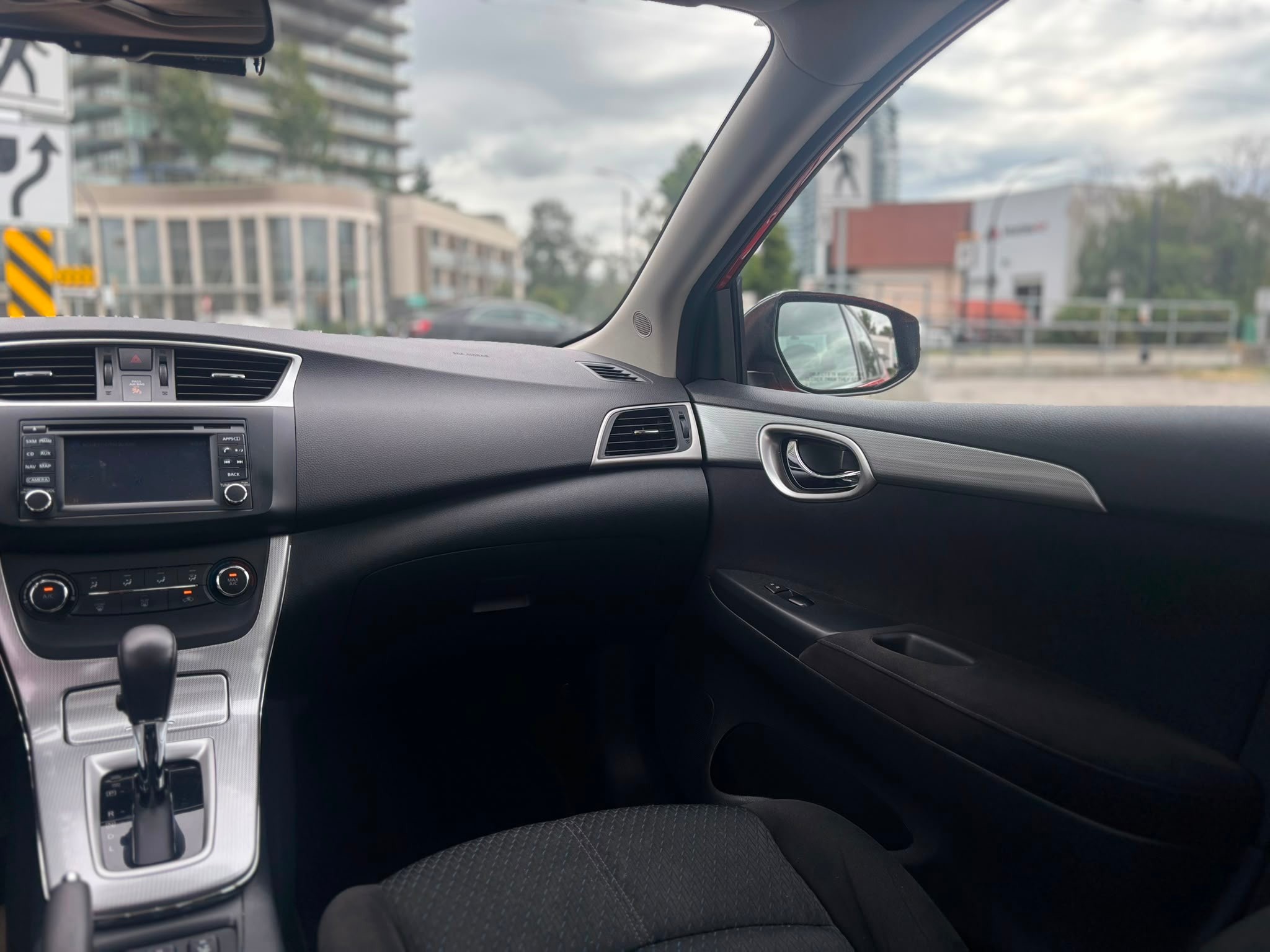/canwestautoinc/2015-Nissan-Sentra-22334362012086584.jpg