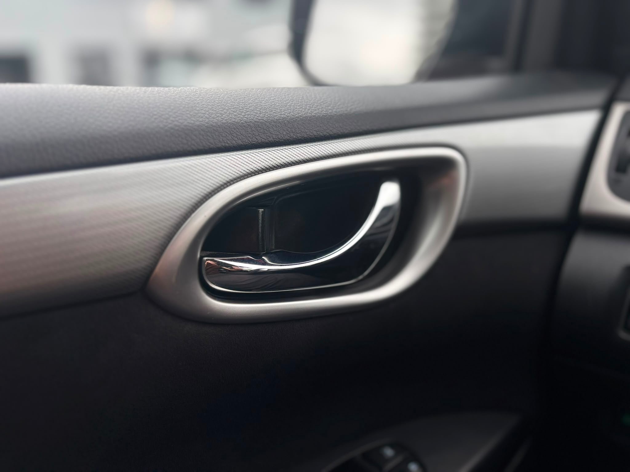 /canwestautoinc/2015-Nissan-Sentra-2964908692270307.jpg