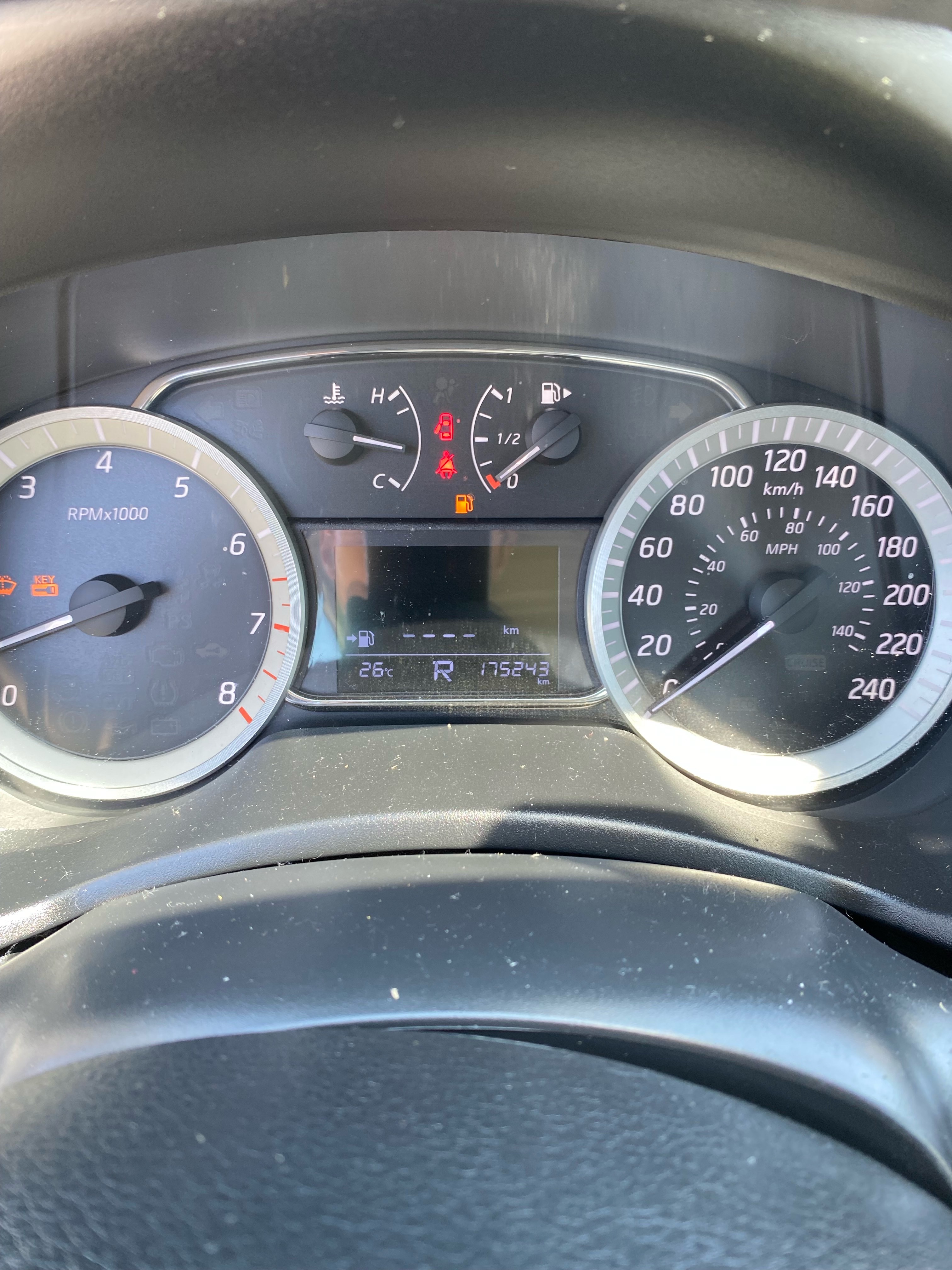 /canwestautoinc/2015-Nissan-Sentra-2991481703511607.jpg