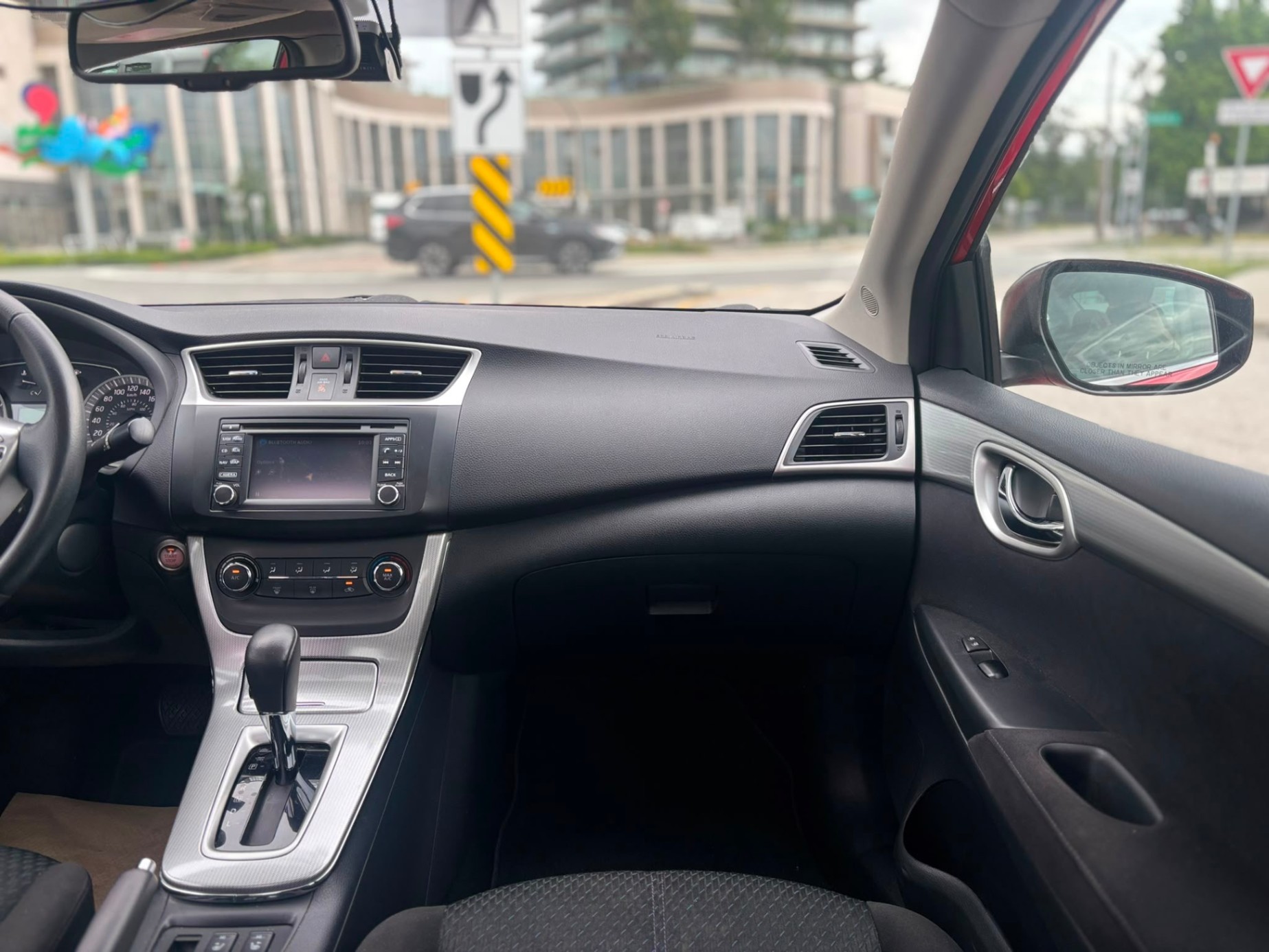 /canwestautoinc/2015-Nissan-Sentra-9917351956024634.jpg