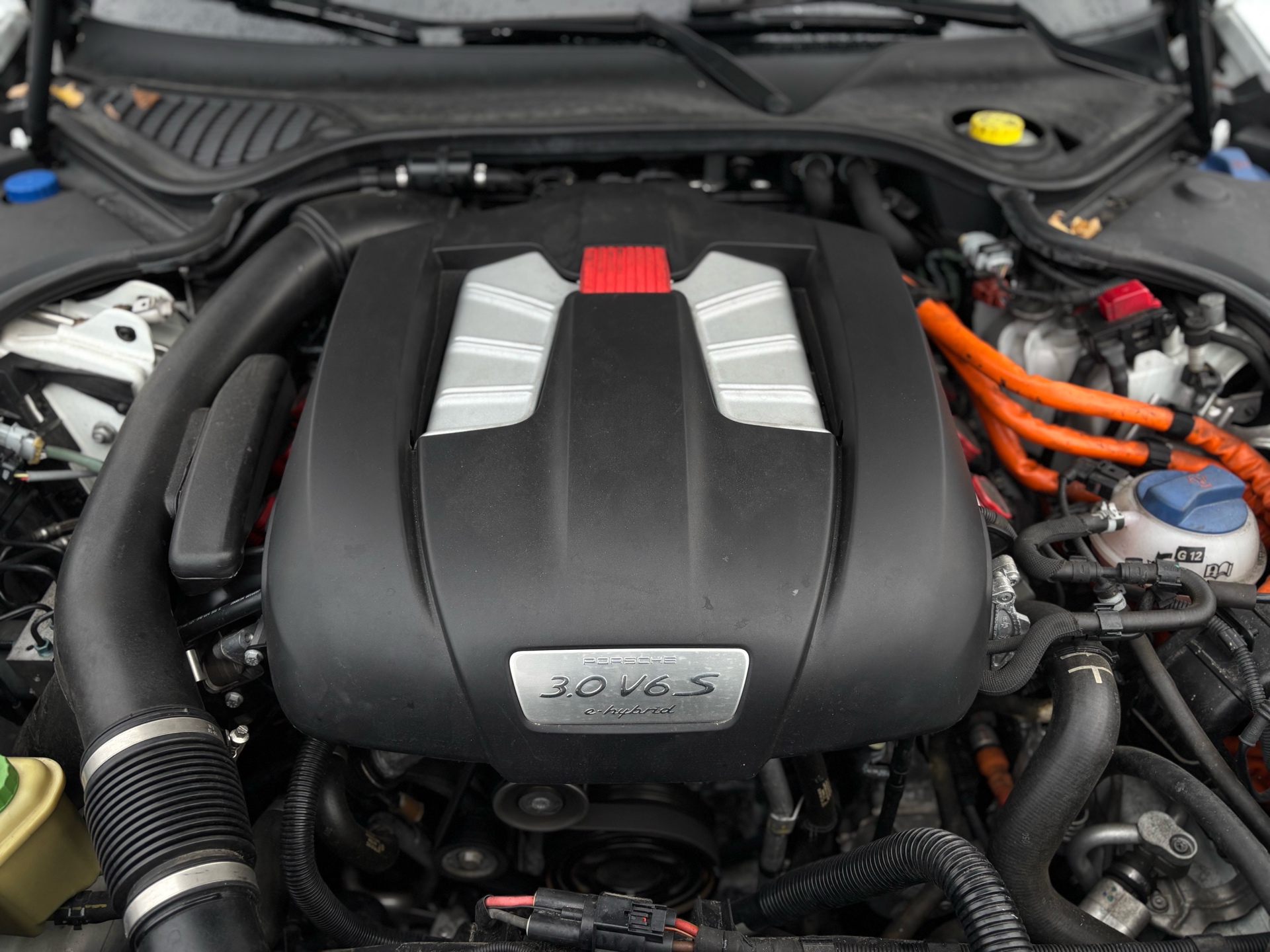 /canwestautoinc/2015-Porsche-Panamera-10650469152016706.jpg