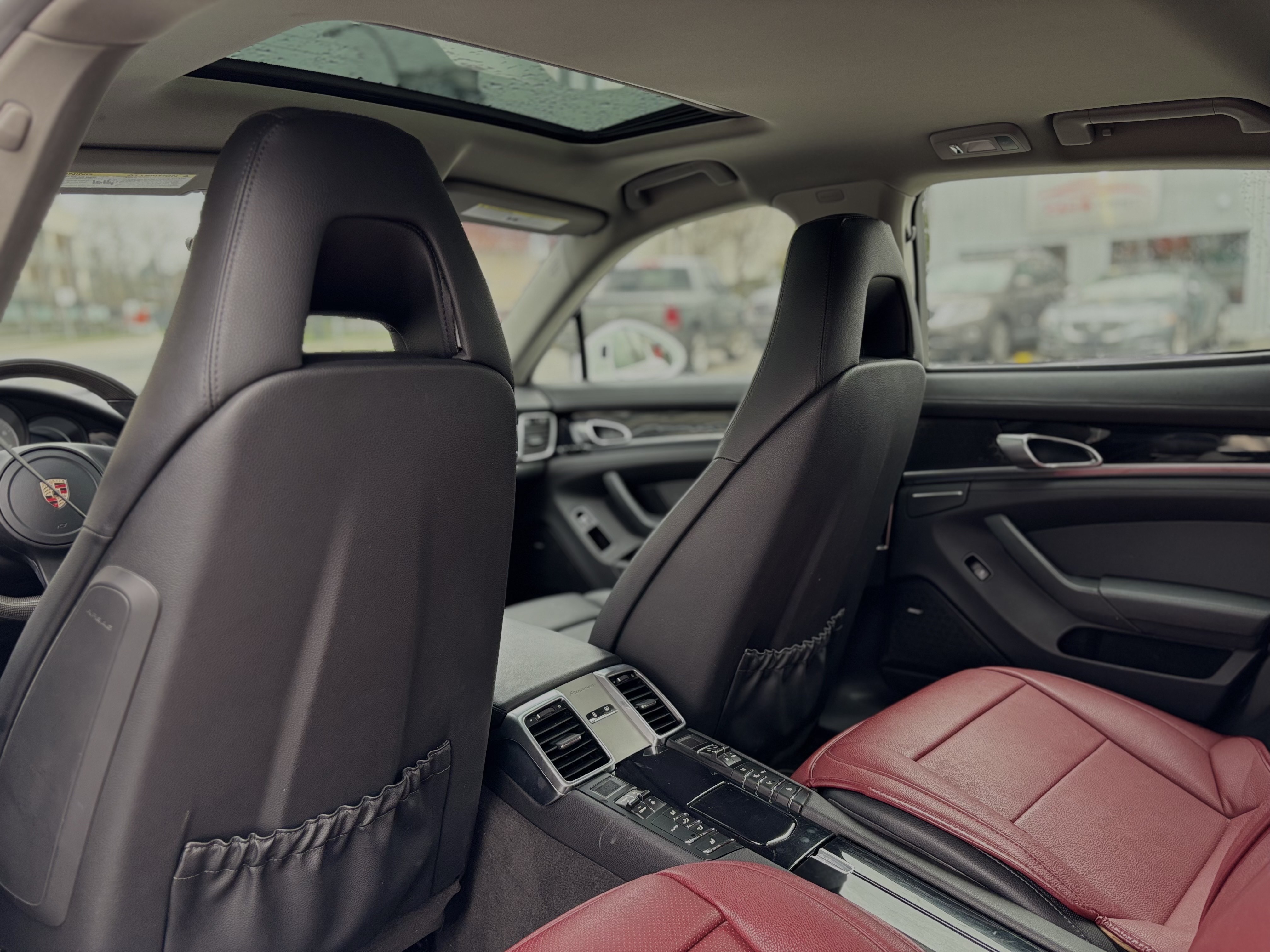 /canwestautoinc/2015-Porsche-Panamera-2270288278076893.jpg