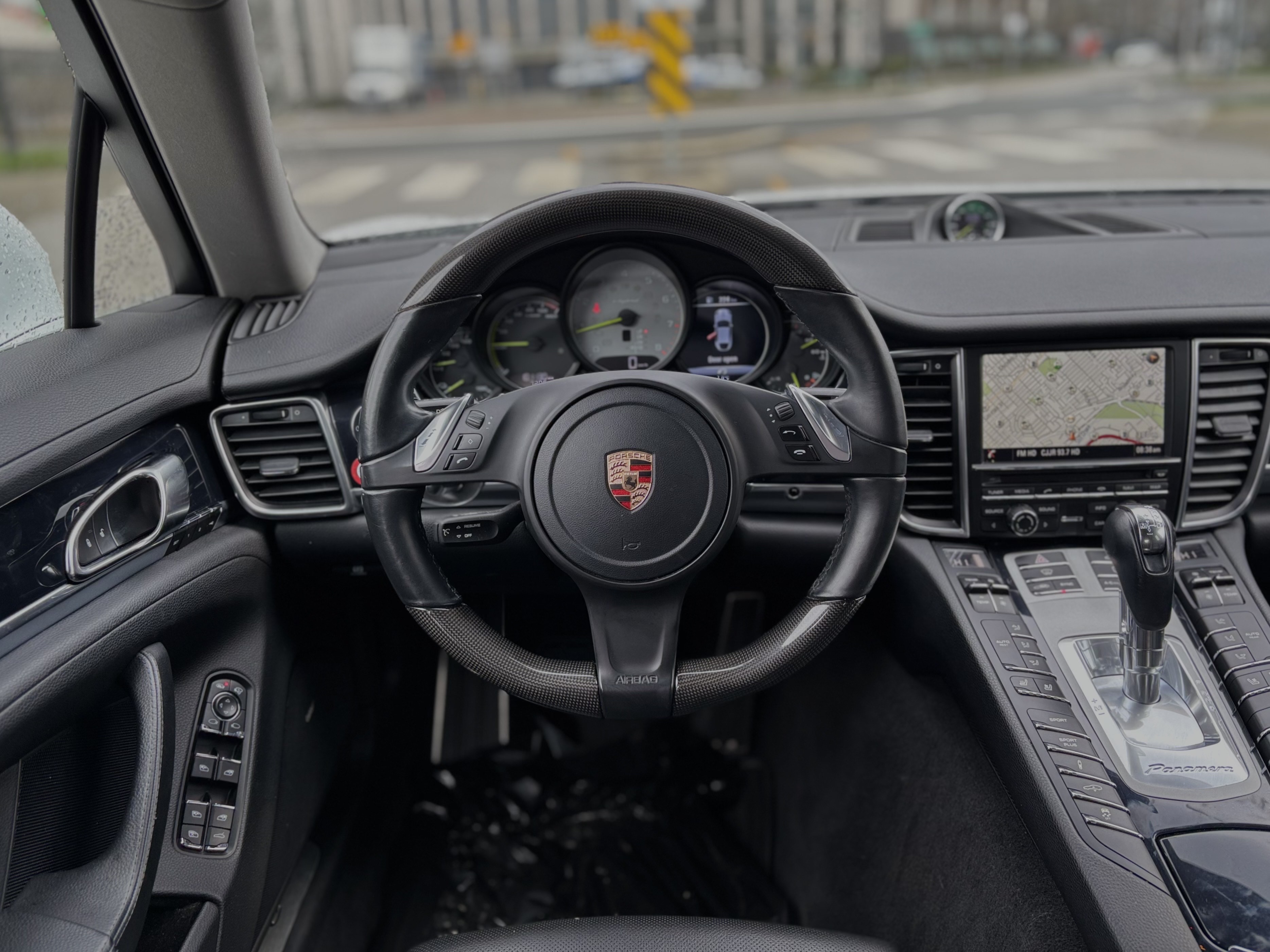 /canwestautoinc/2015-Porsche-Panamera-49969300045705944.jpg