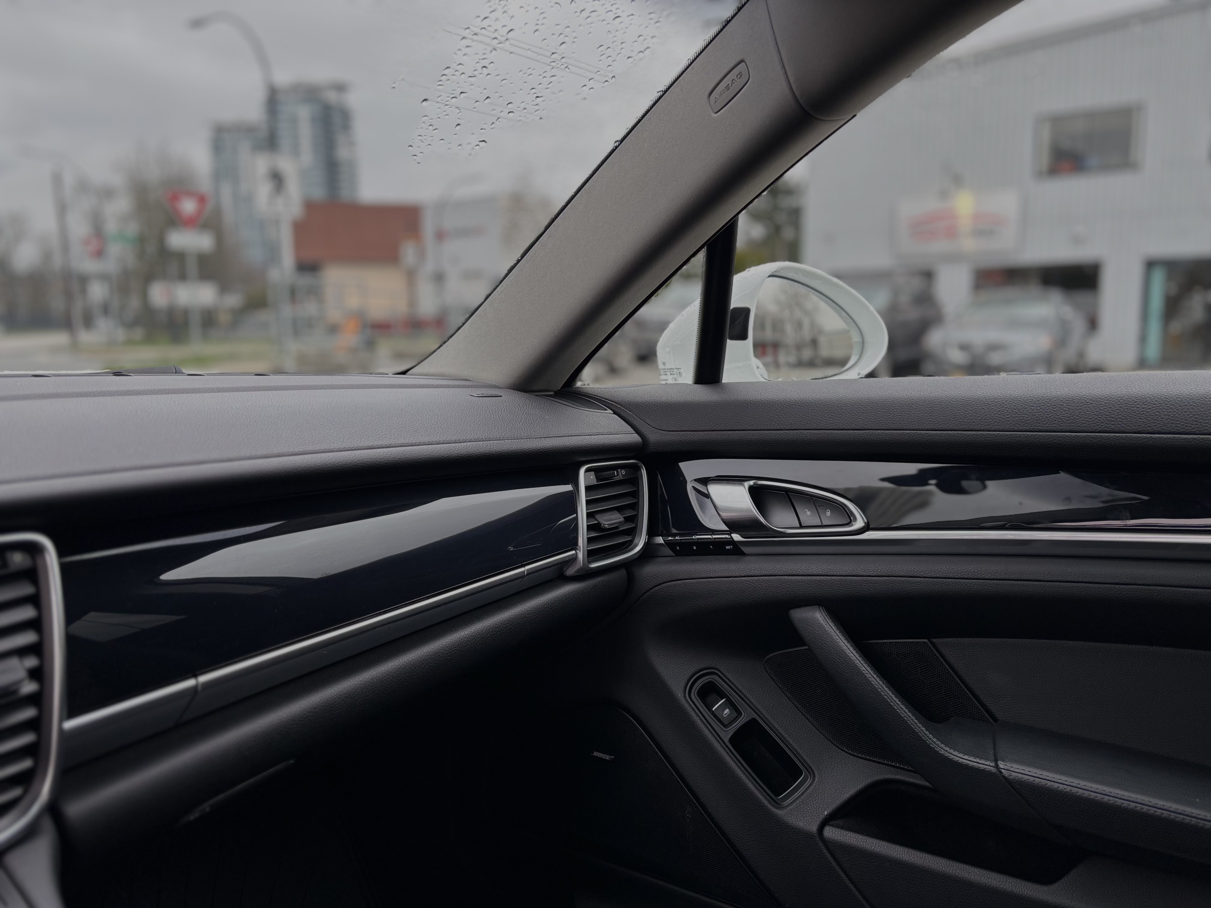 /canwestautoinc/2015-Porsche-Panamera-6275469196656265.jpg