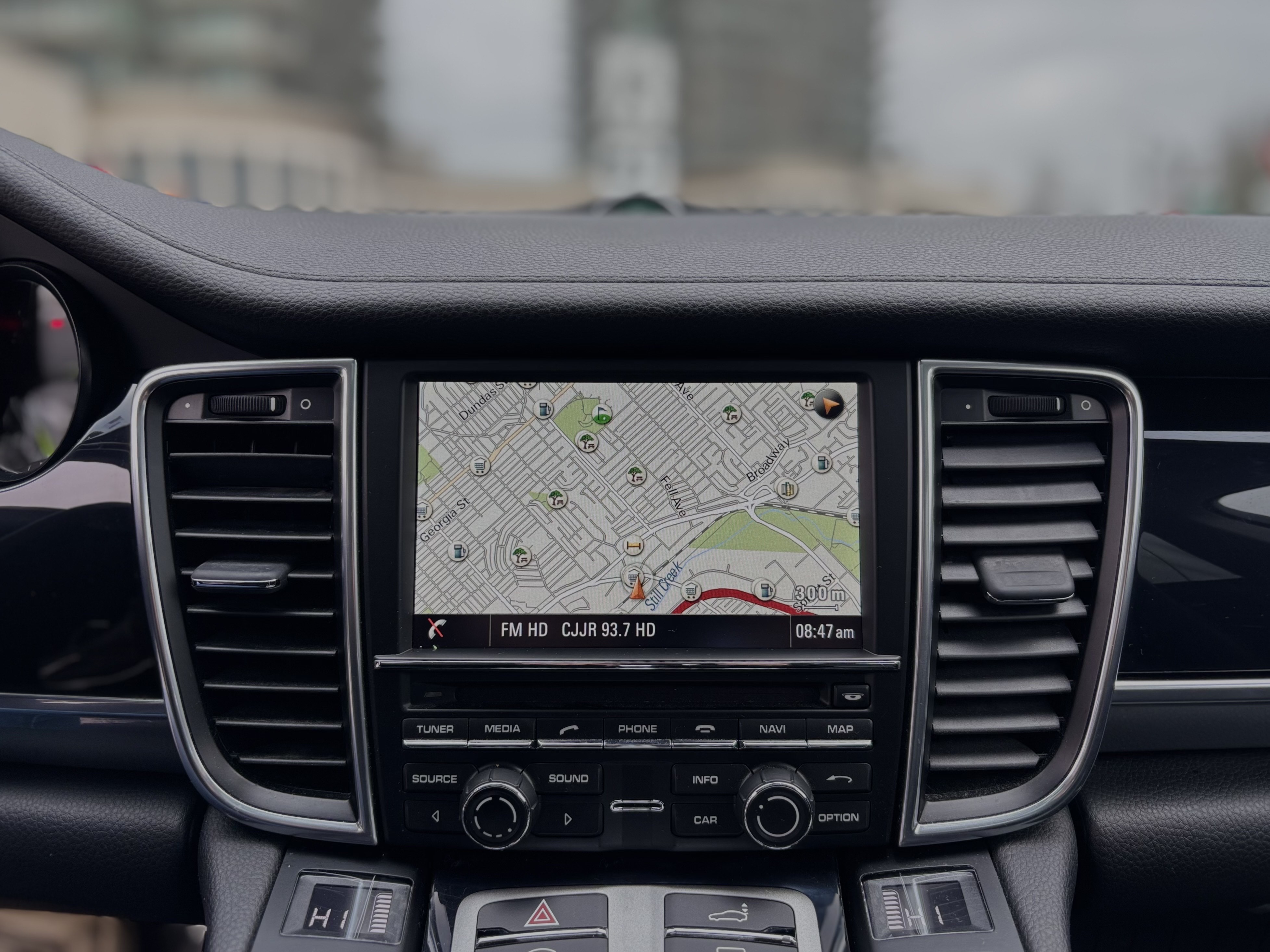 /canwestautoinc/2015-Porsche-Panamera-7424418480660433.jpg