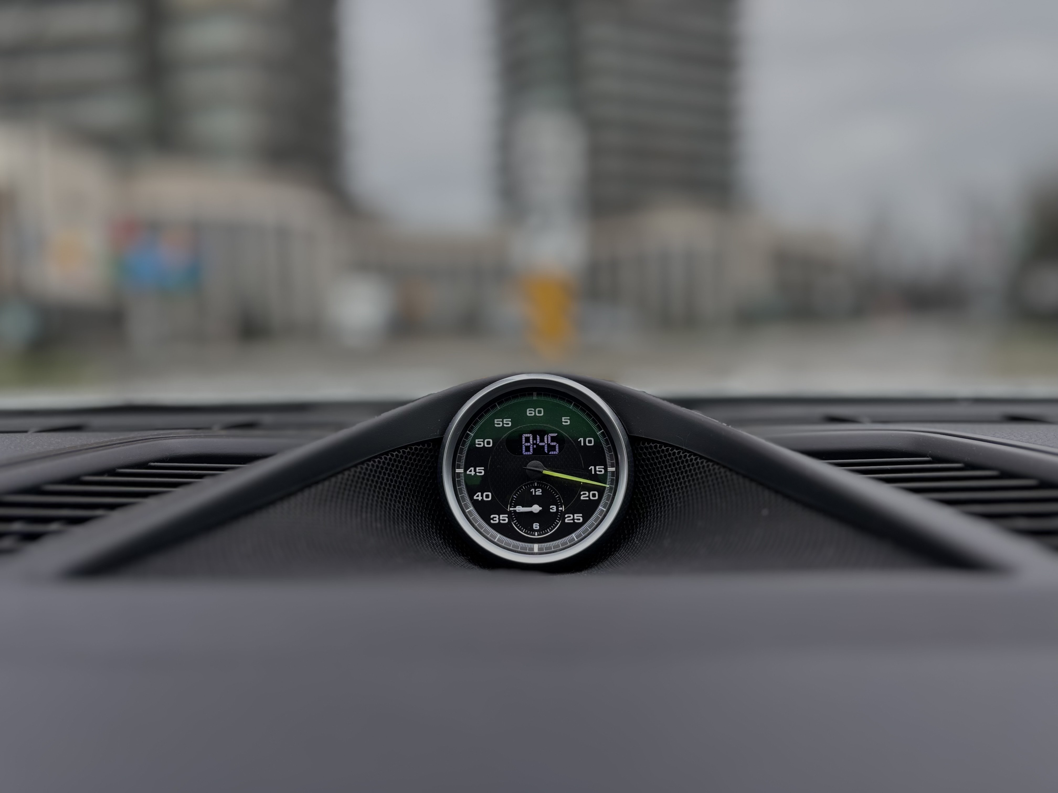 /canwestautoinc/2015-Porsche-Panamera-861164616798433.jpg