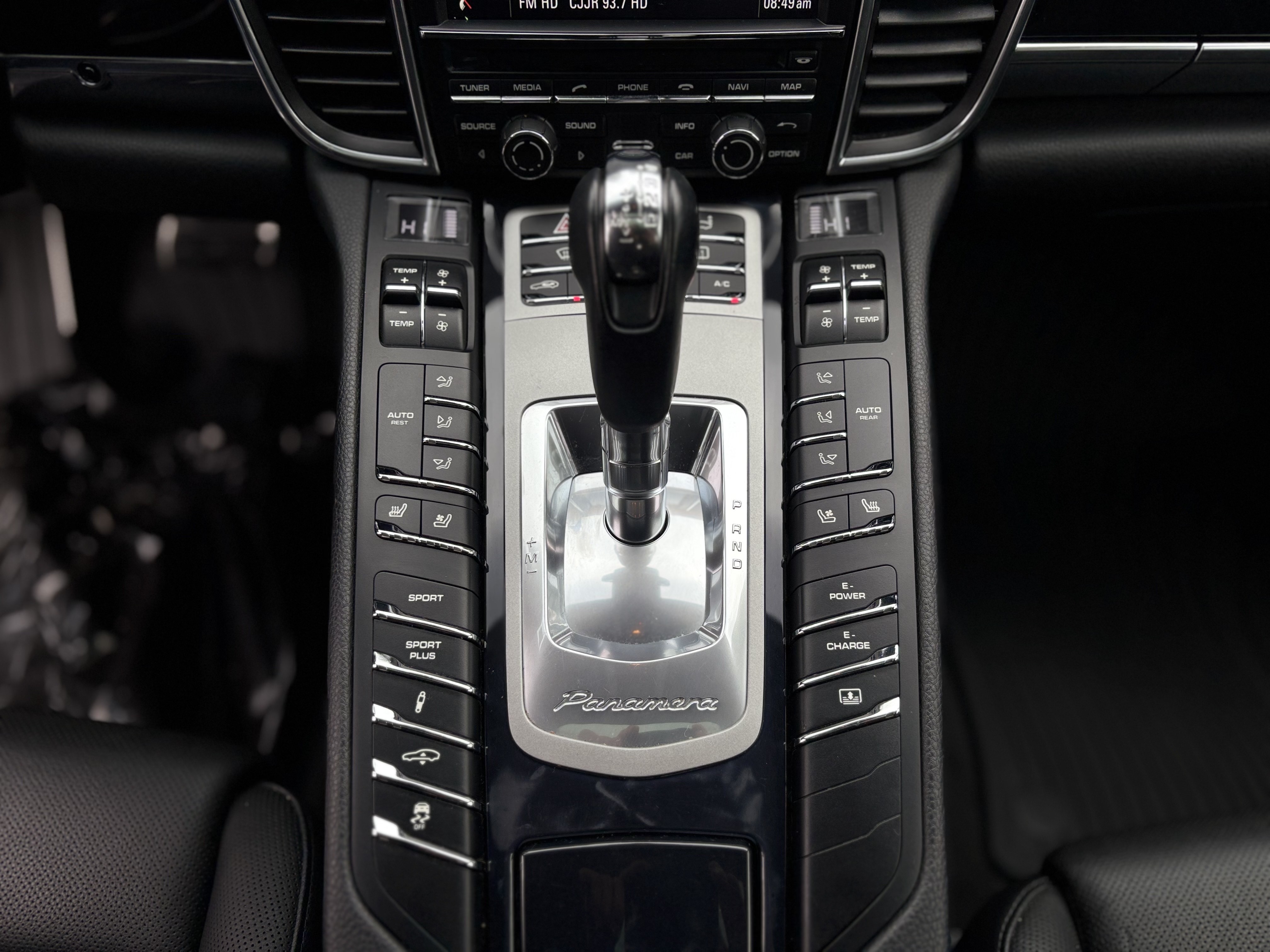 /canwestautoinc/2015-Porsche-Panamera-9418408982236992.jpg
