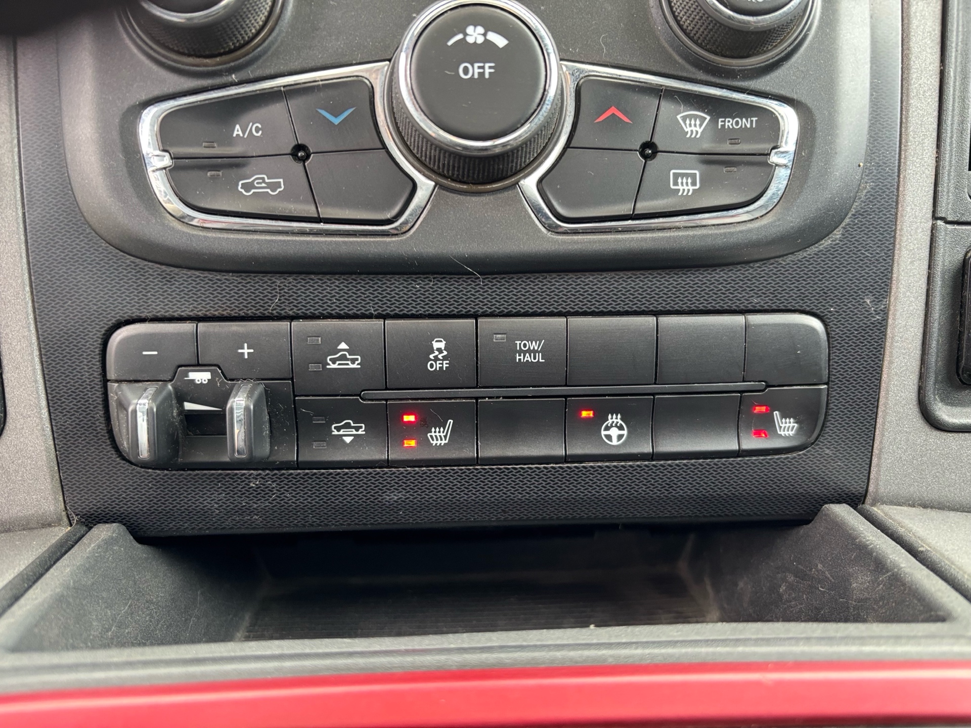 /canwestautoinc/2015-Ram-1500-35580813072653283.jpg