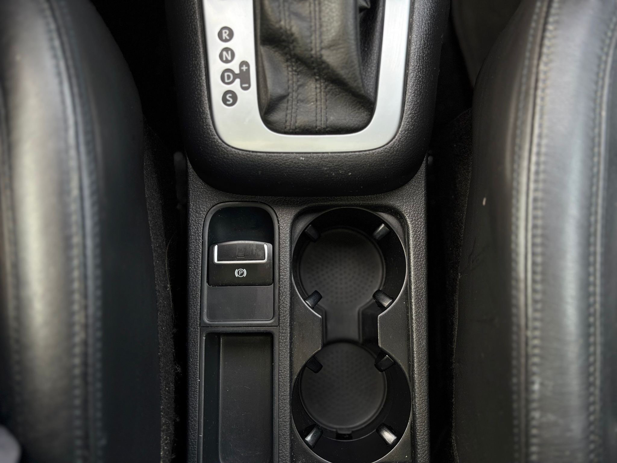/canwestautoinc/2015-Volkswagen-Tiguan-3584602981950571.jpg