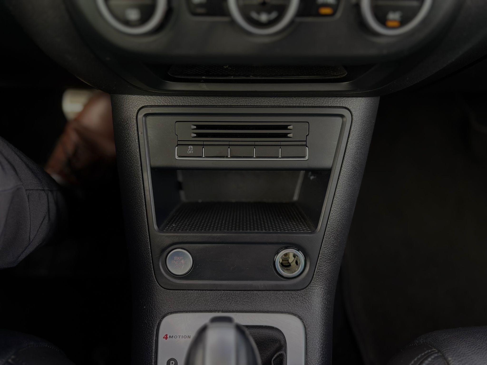 /canwestautoinc/2015-Volkswagen-Tiguan-36734482920877887.jpg
