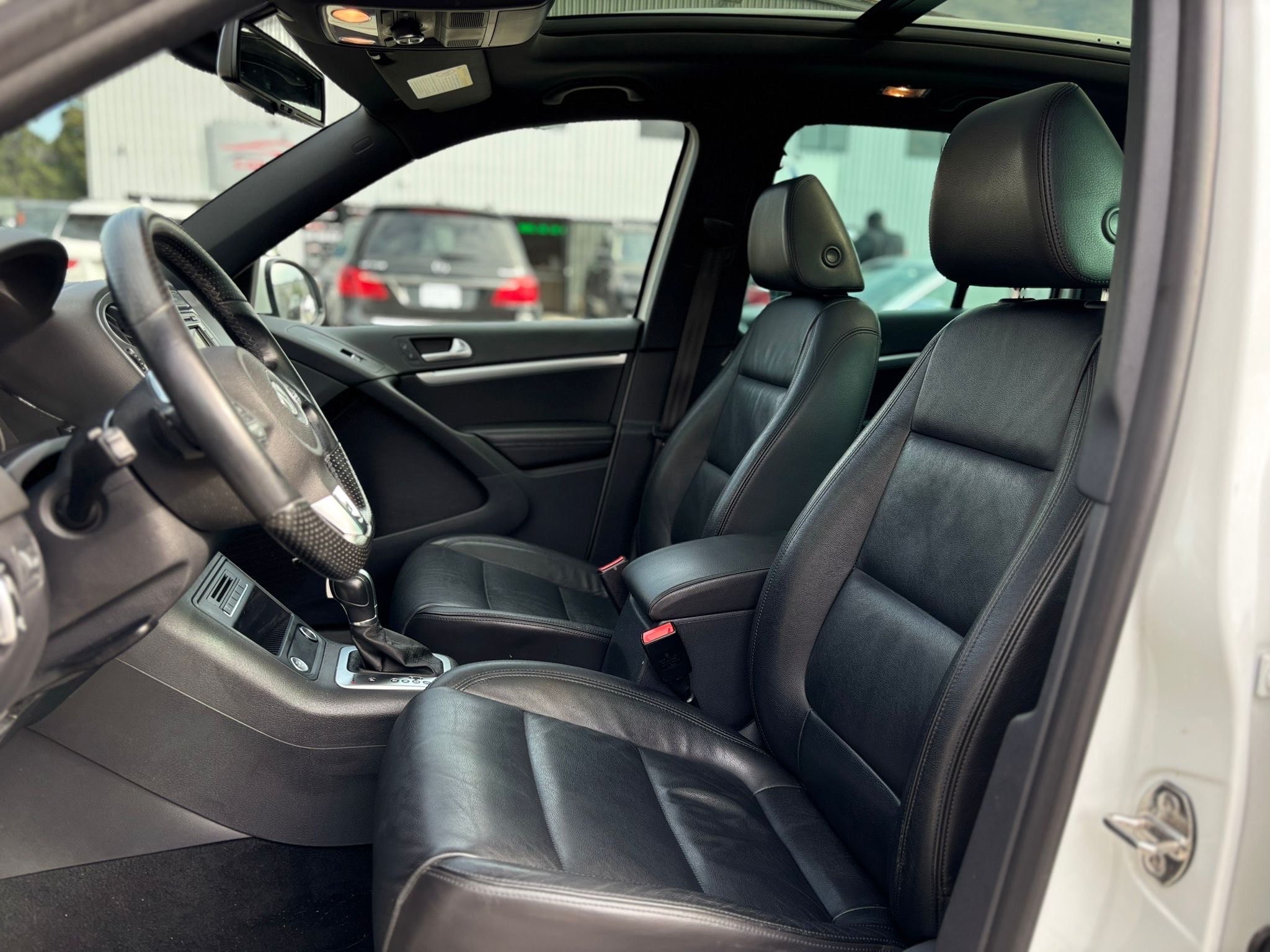/canwestautoinc/2015-Volkswagen-Tiguan-6307063916714846.jpg