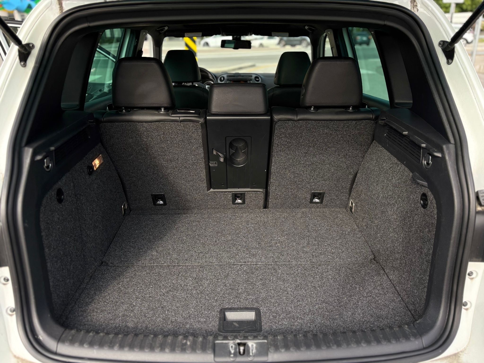/canwestautoinc/2015-Volkswagen-Tiguan-6336213052904291.jpg