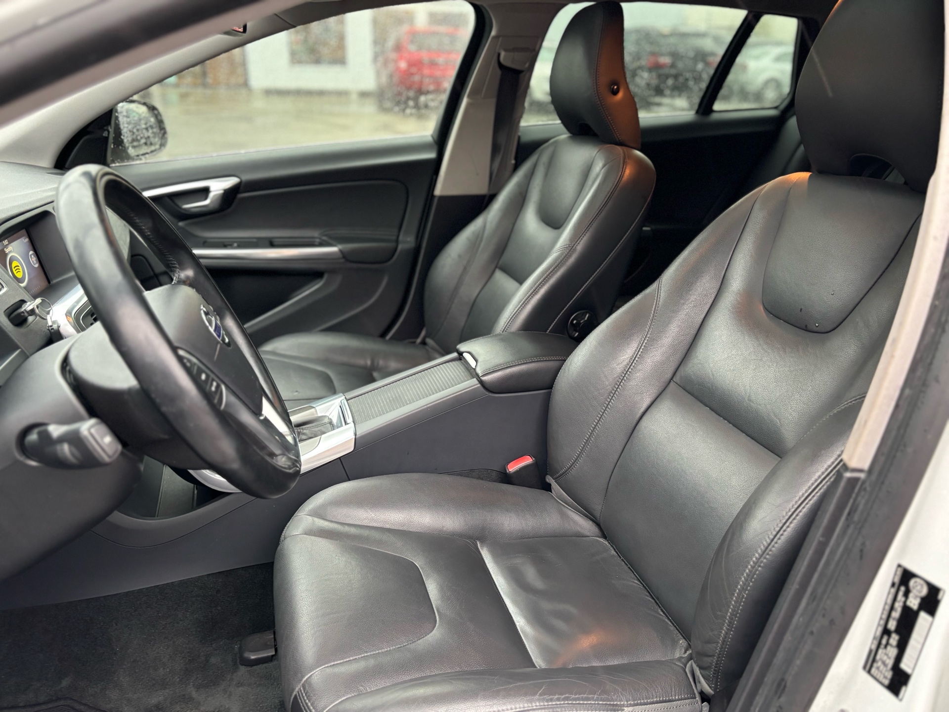 /canwestautoinc/2015-Volvo-V60-12133325805062722.jpg
