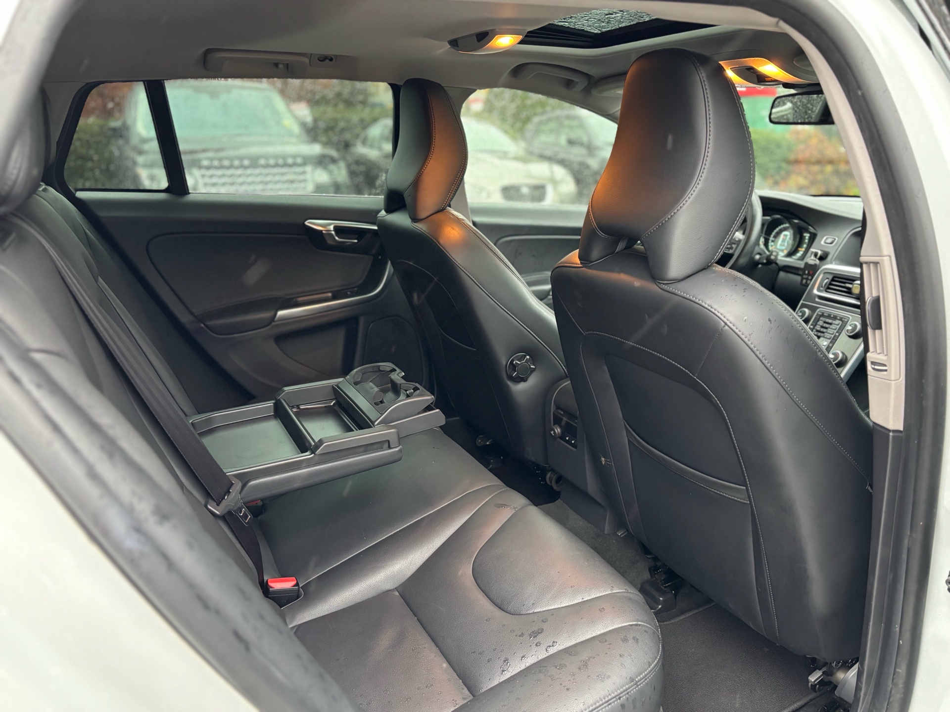 /canwestautoinc/2015-Volvo-V60-3675385880608397.jpg