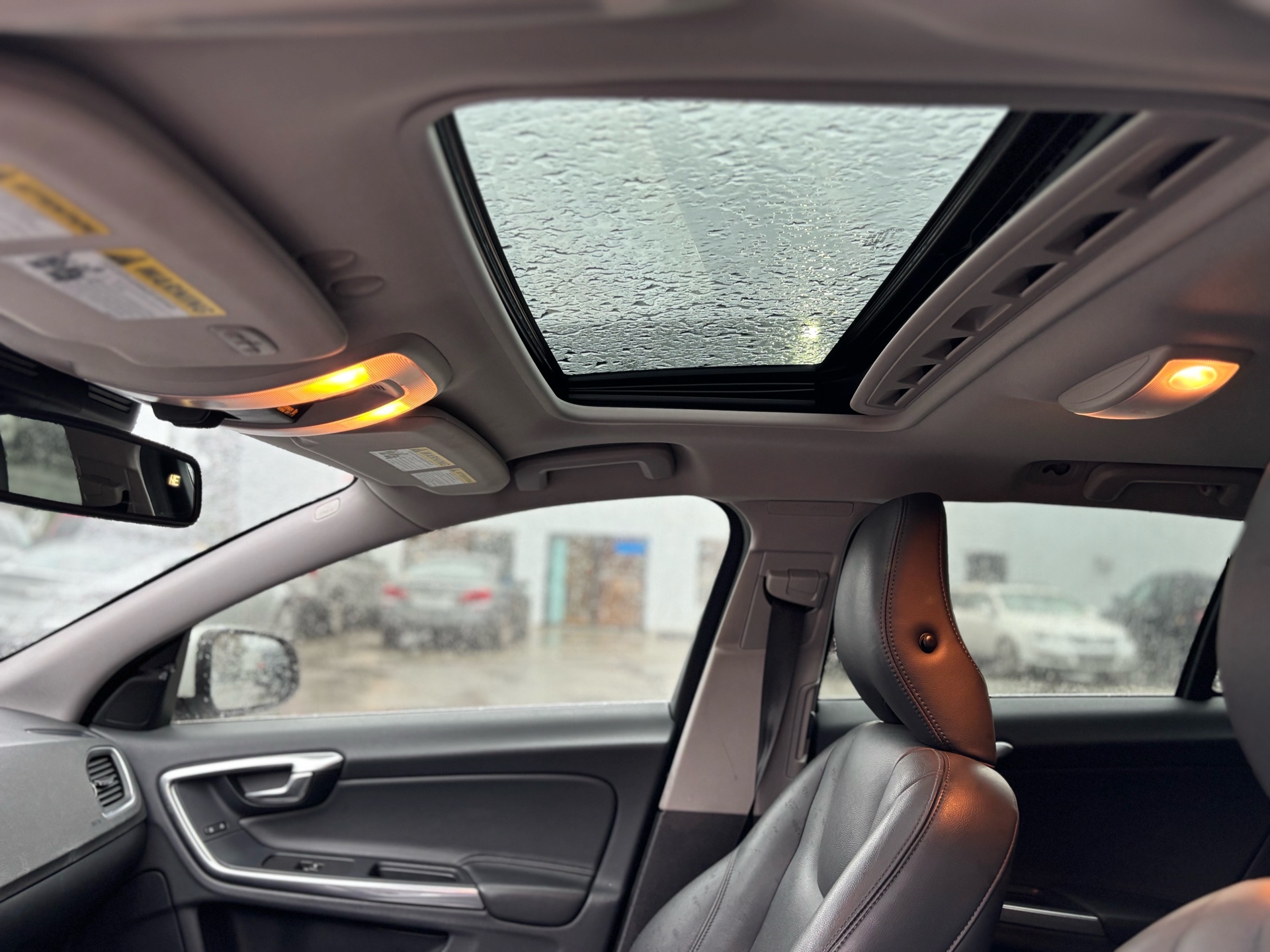 /canwestautoinc/2015-Volvo-V60-38488581591590676.jpg