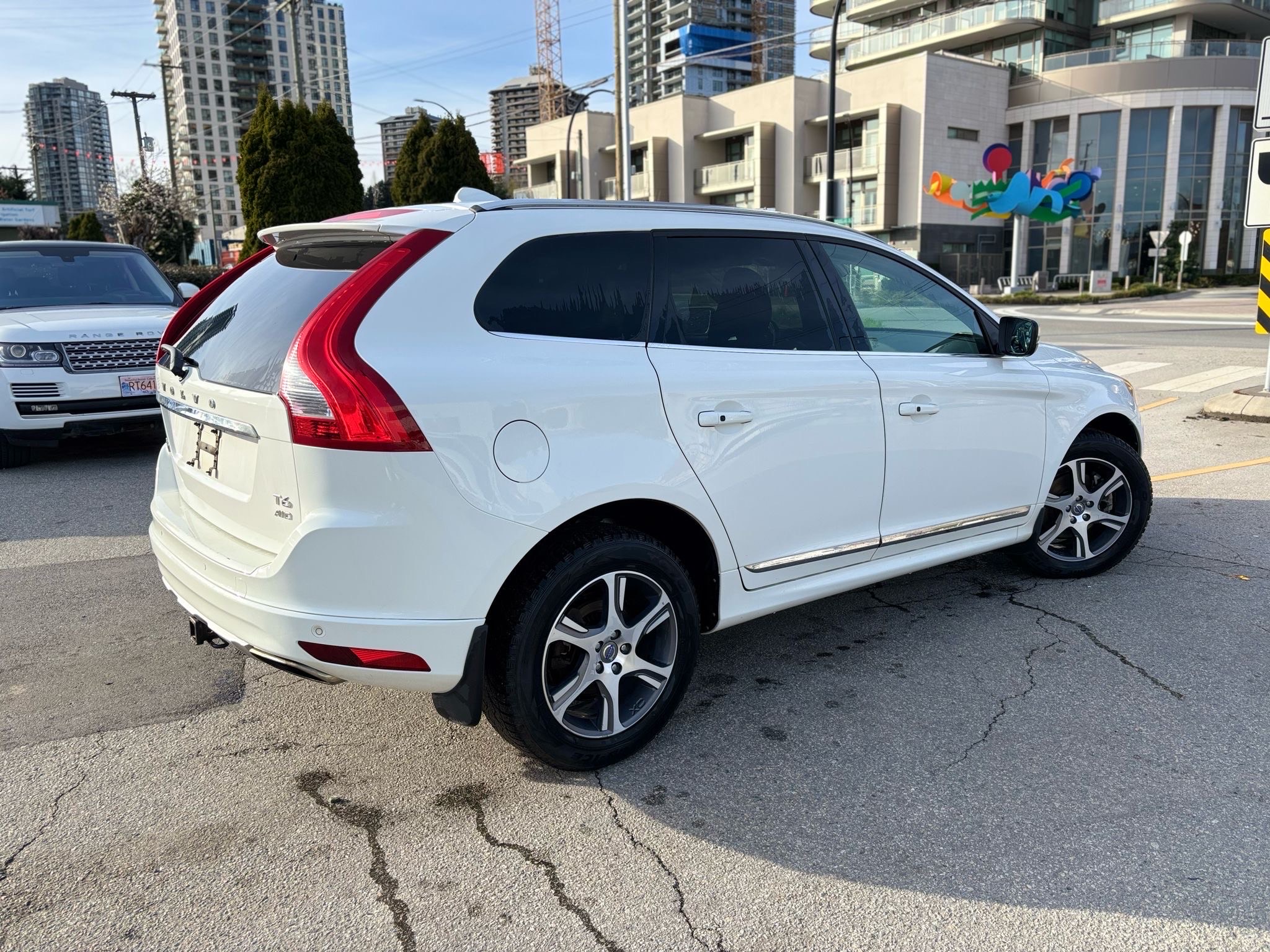 /canwestautoinc/2015-Volvo-XC60-9790358271124682.jpg