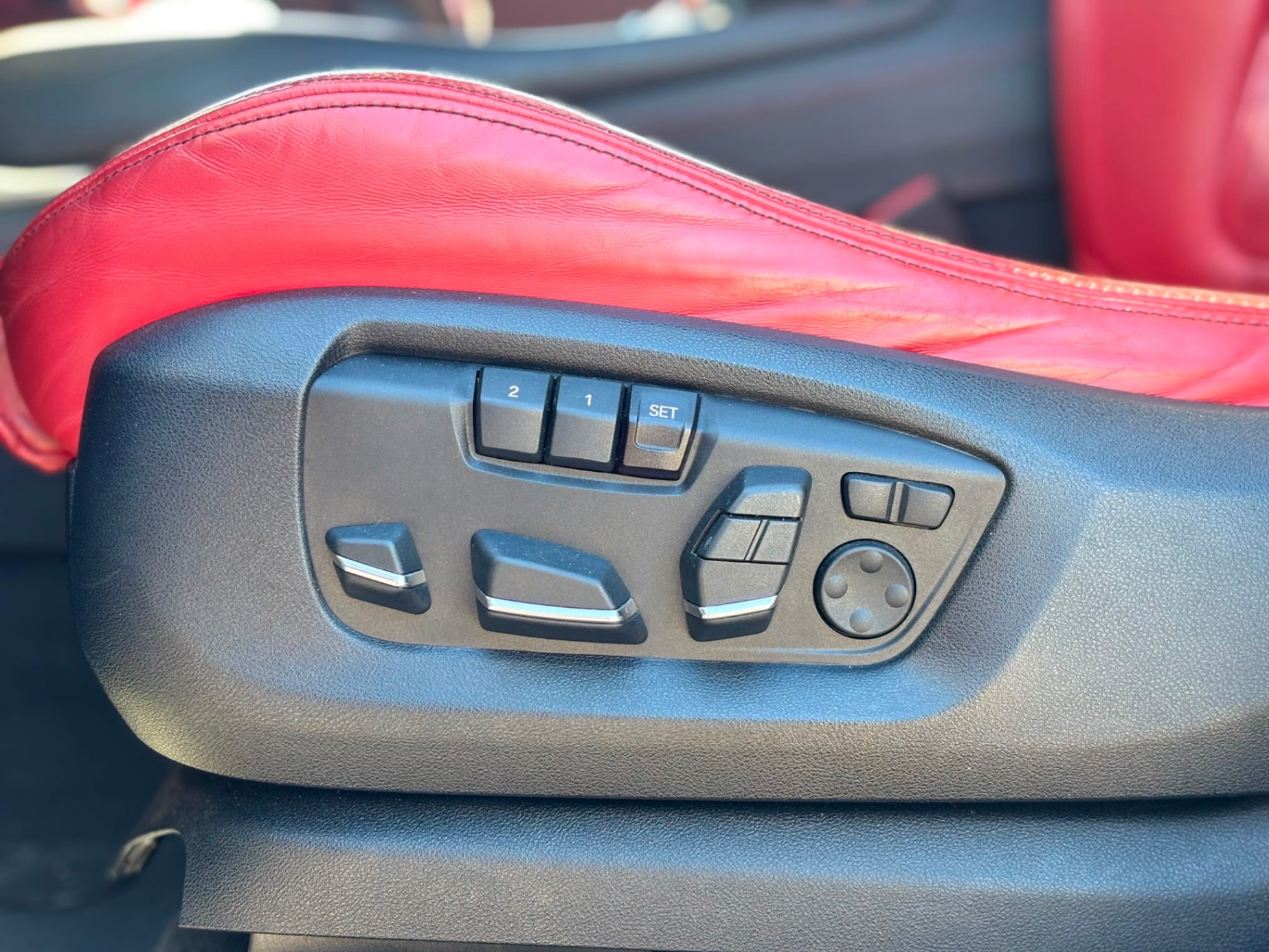 /canwestautoinc/2016-BMW-X5M-33967251394471787.jpg