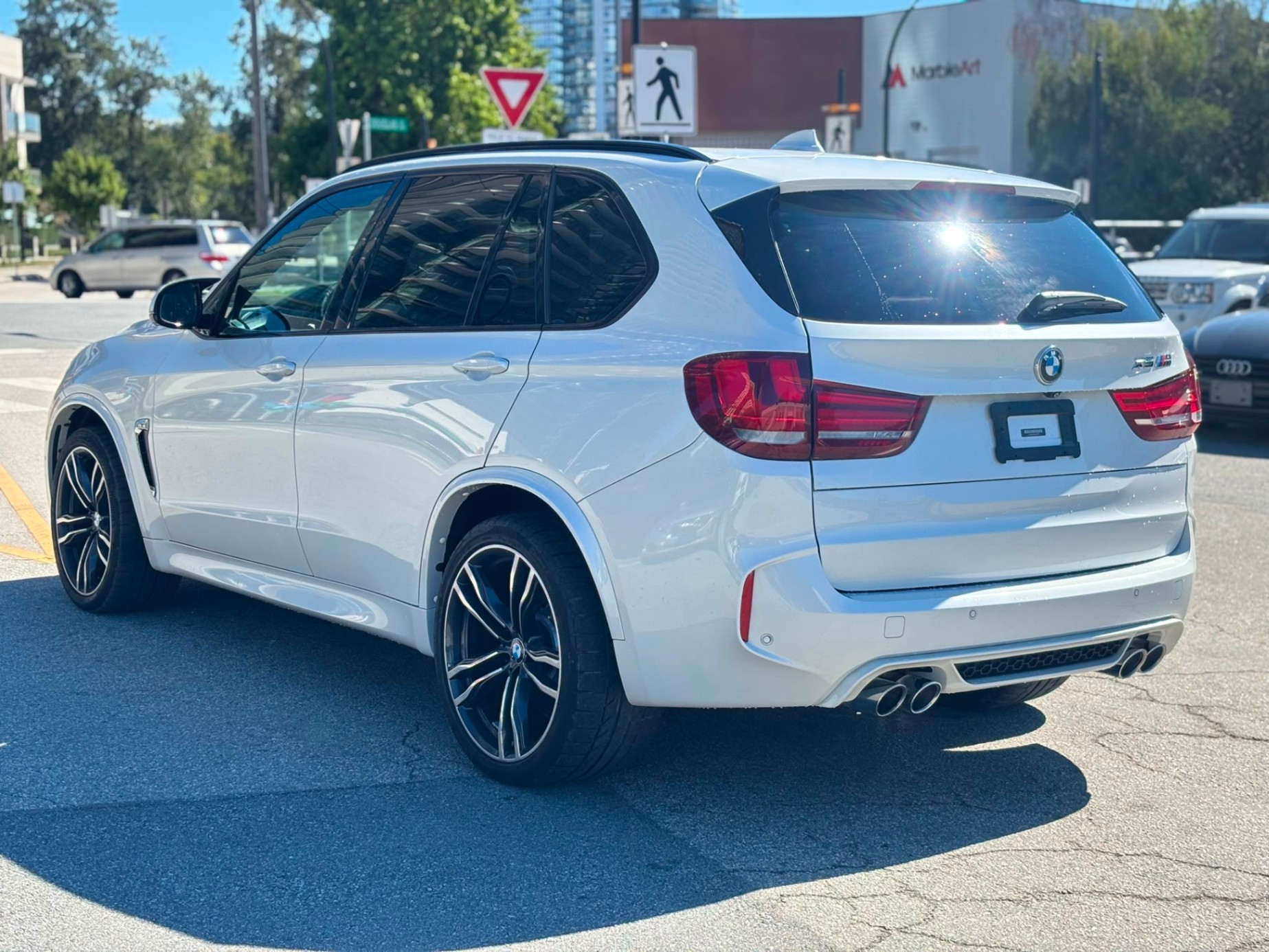 /canwestautoinc/2016-BMW-X5M-3427639746382294.jpg