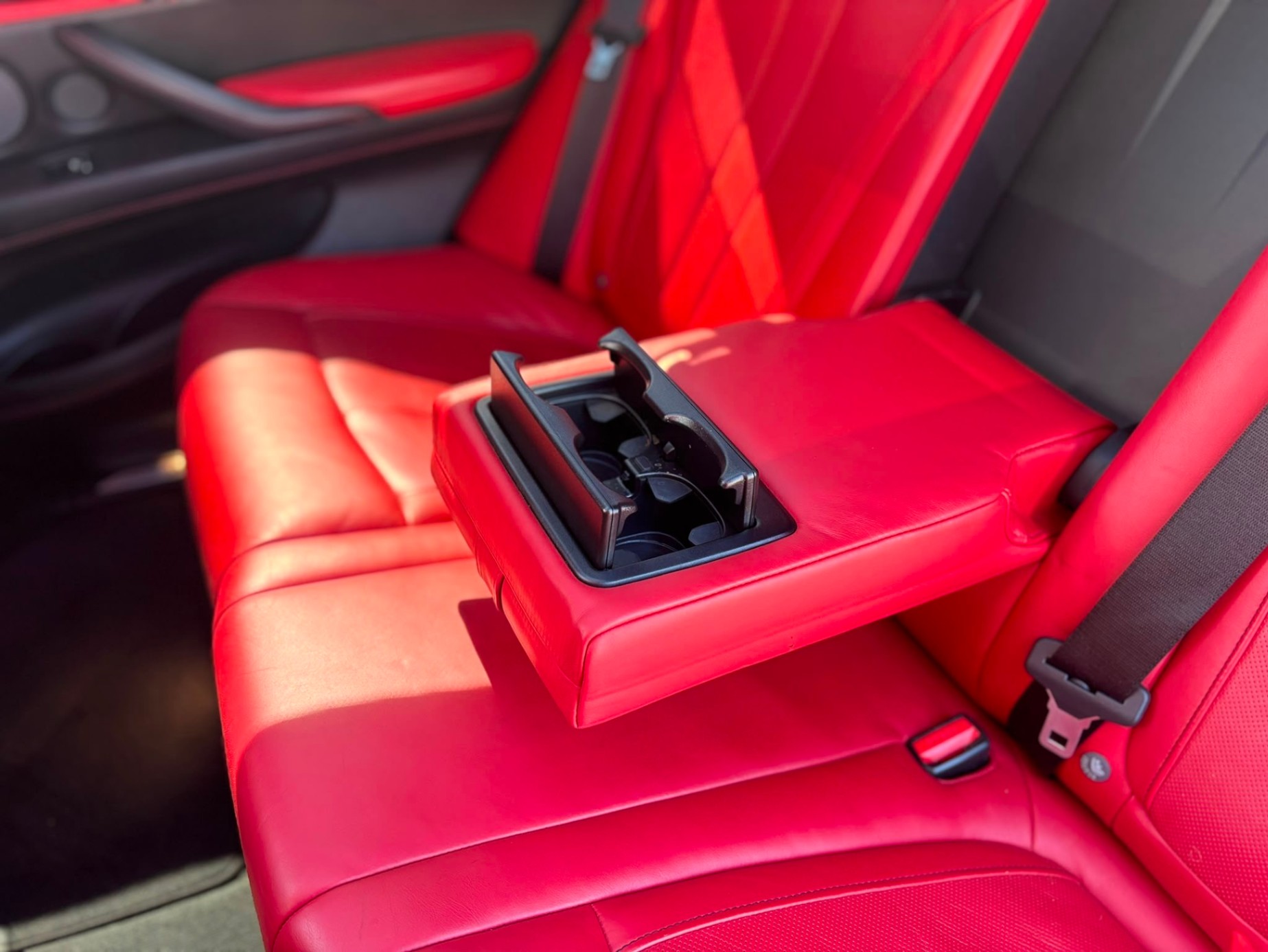 /canwestautoinc/2016-BMW-X5M-7074033233710066.jpg
