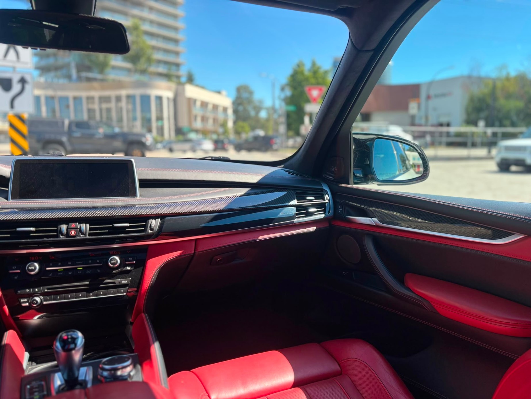 /canwestautoinc/2016-BMW-X5M-8011213685458138.jpg