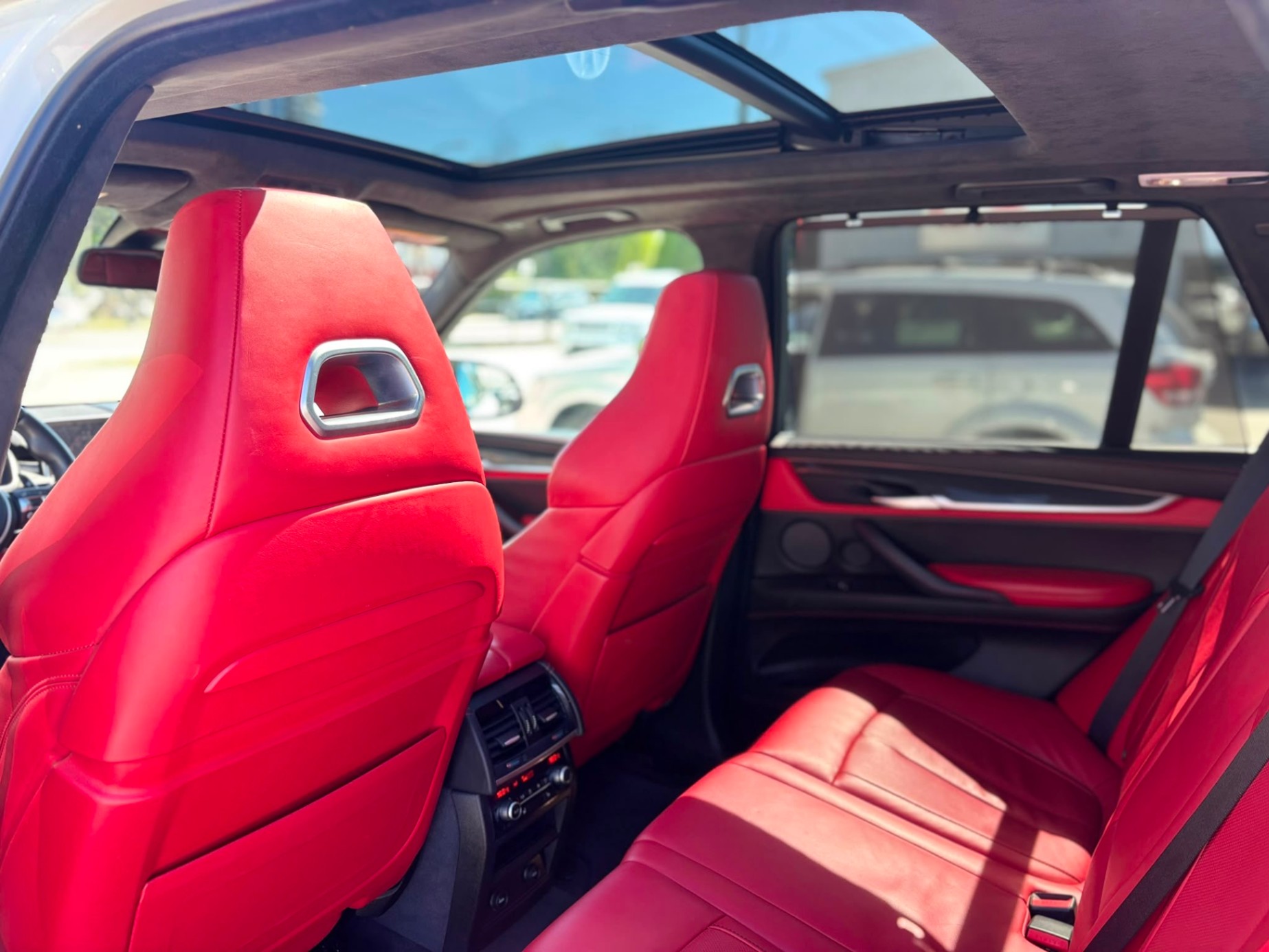 /canwestautoinc/2016-BMW-X5M-9681370070289381.jpg