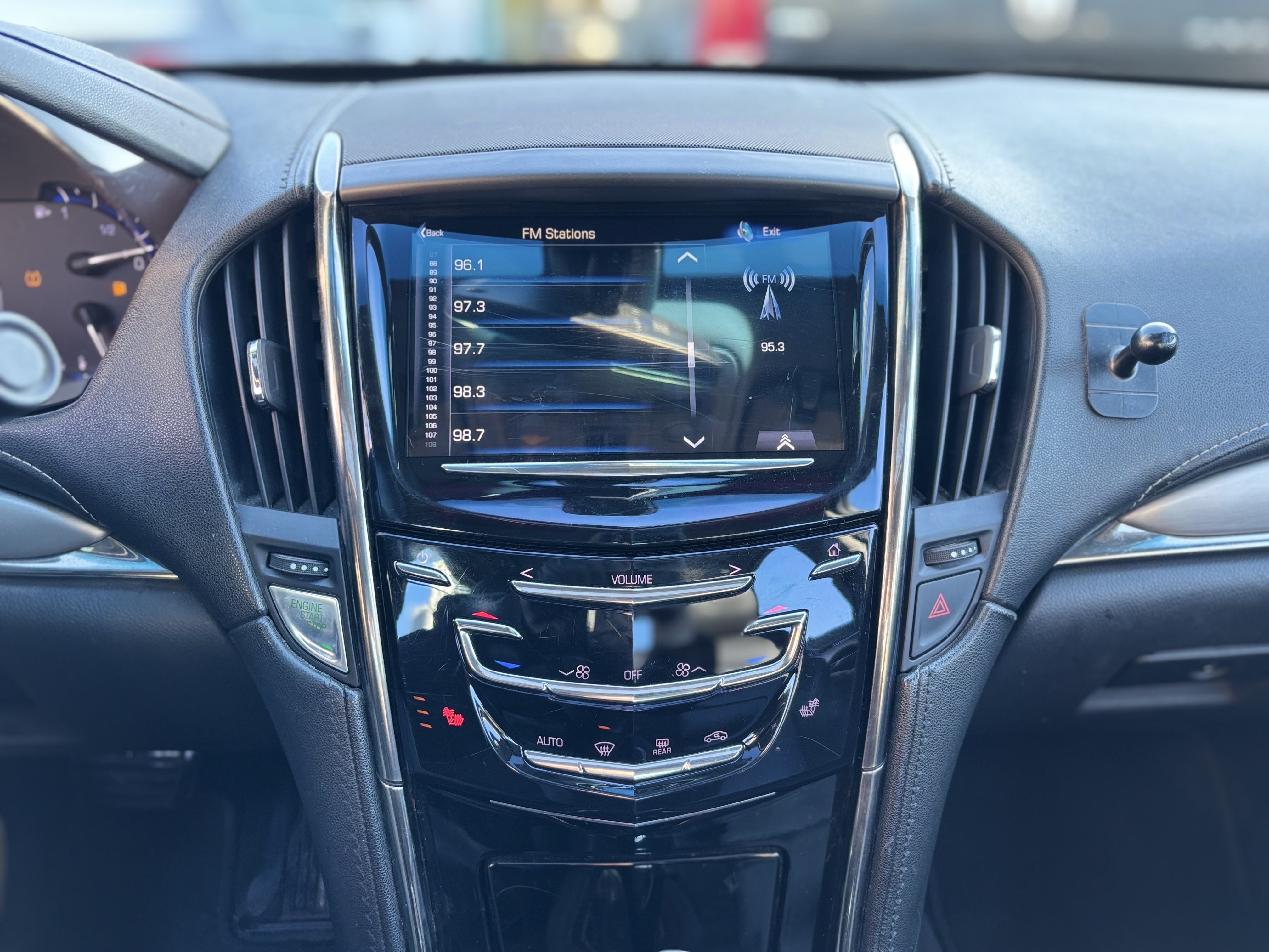 /canwestautoinc/2016-Cadillac-ATS-010105158870166608.jpg