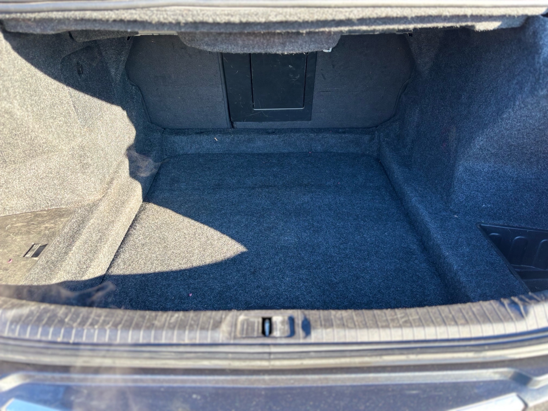 /canwestautoinc/2016-Cadillac-ATS-7836799300077004.jpg