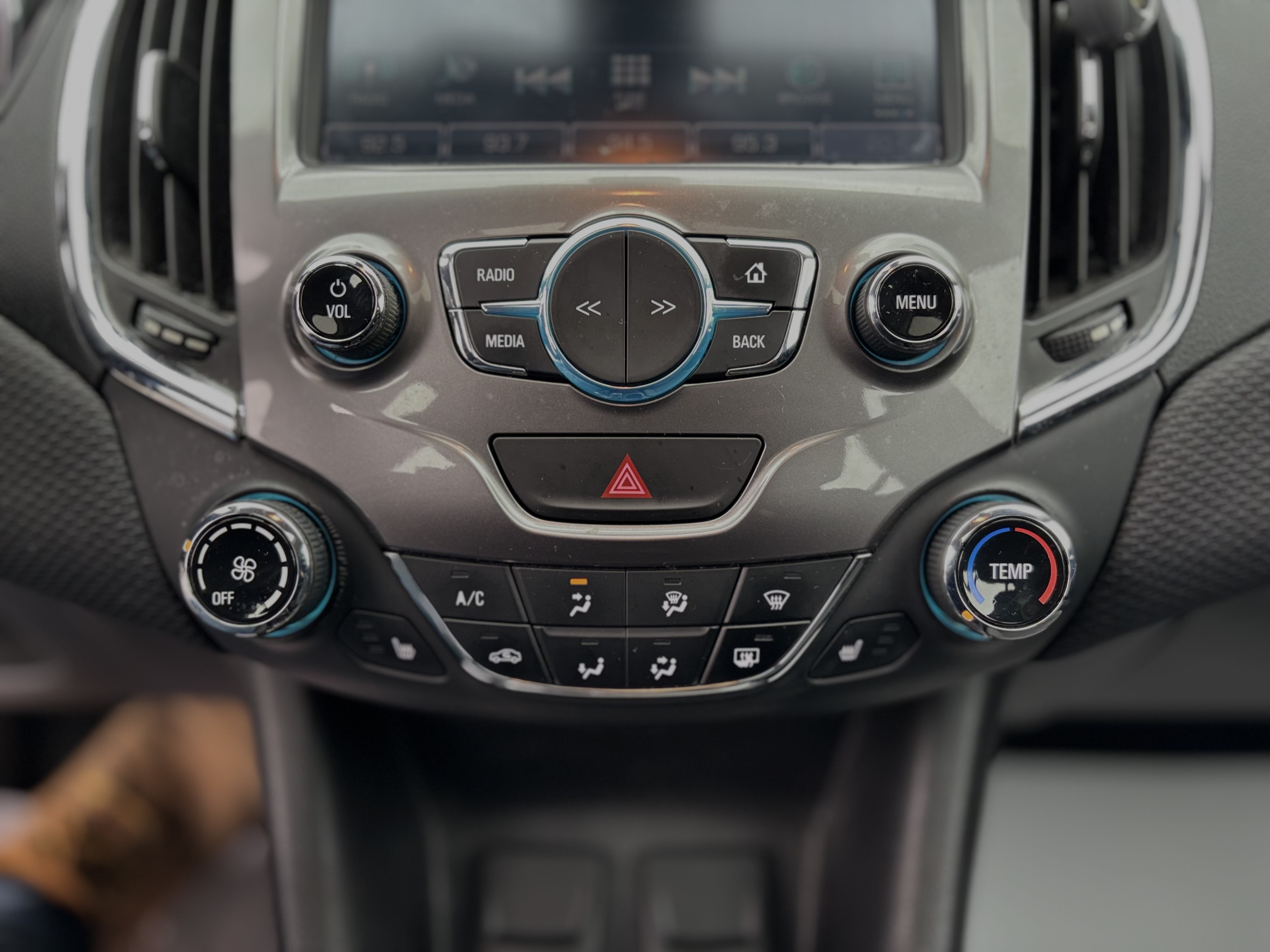 /canwestautoinc/2016-Chevrolet-Cruze-672358865806657.jpg