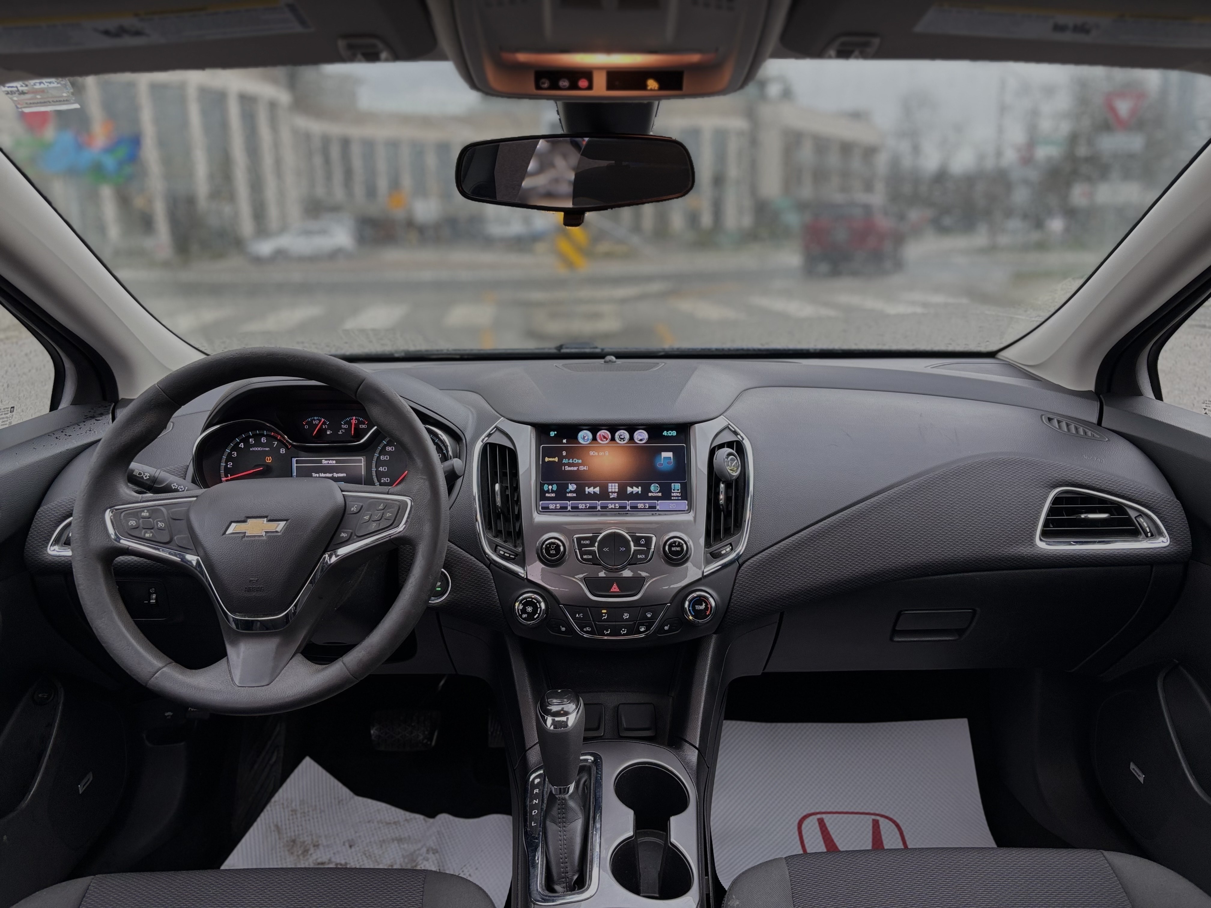 /canwestautoinc/2016-Chevrolet-Cruze-743768101058405.jpg