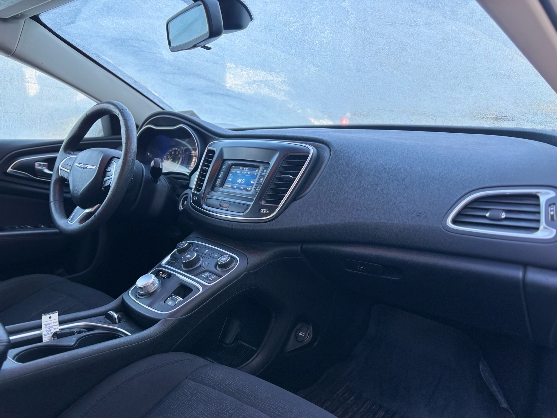 /canwestautoinc/2016-Chrysler-200-18422200323982763.jpg