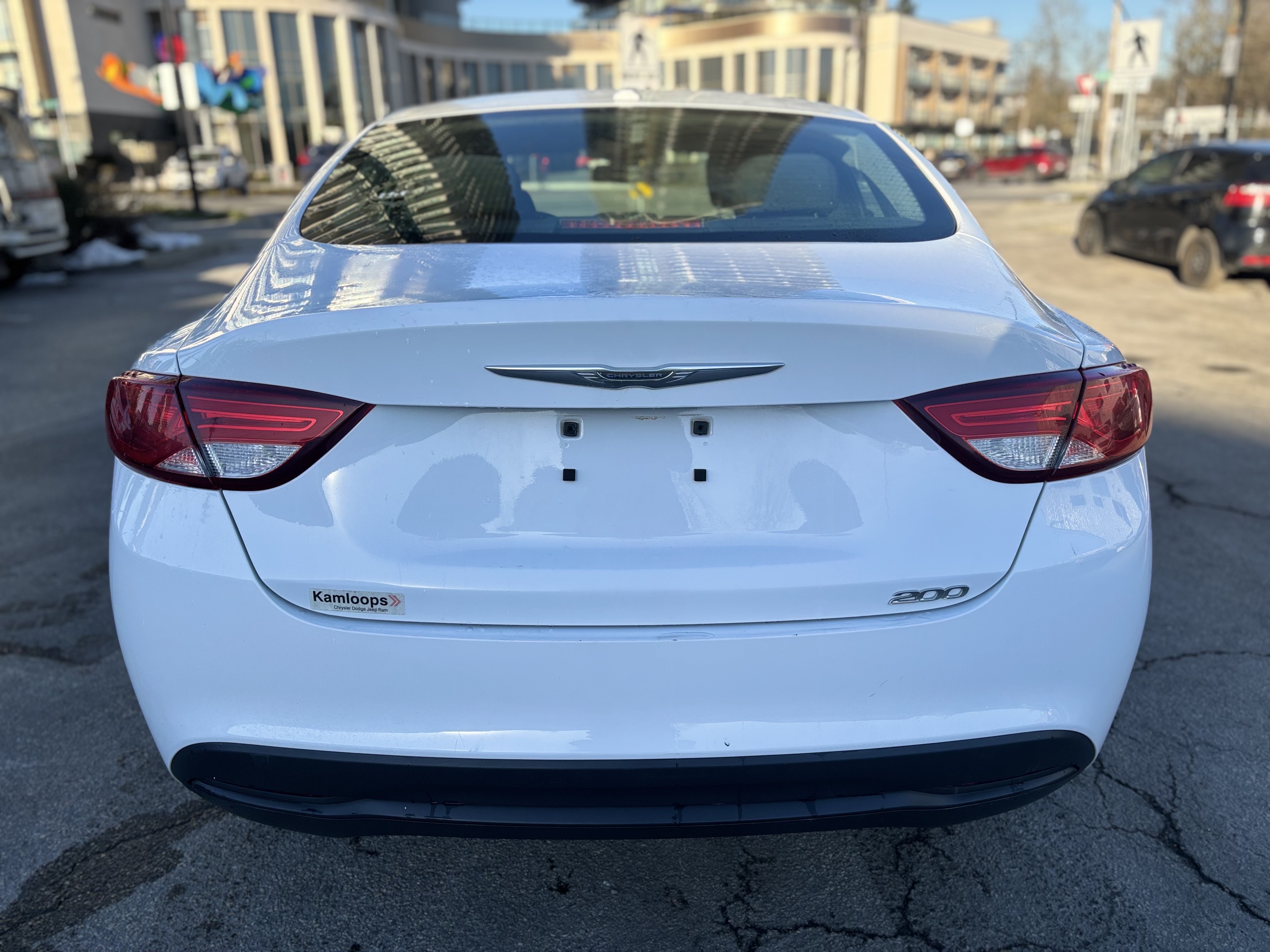 /canwestautoinc/2016-Chrysler-200-5213368934382416.jpg
