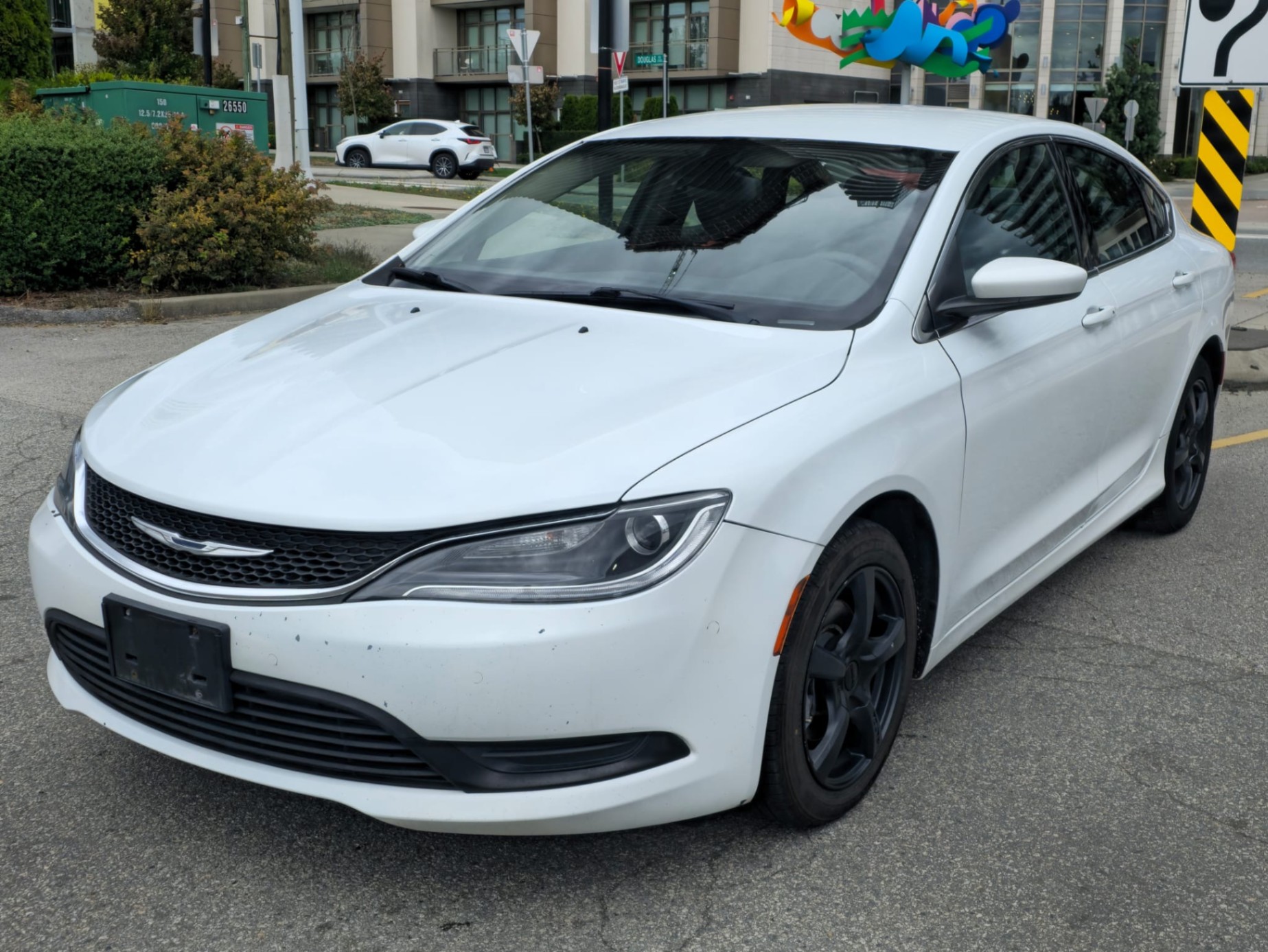 /canwestautoinc/2016-Chrysler-200-6339444980303146.jpg