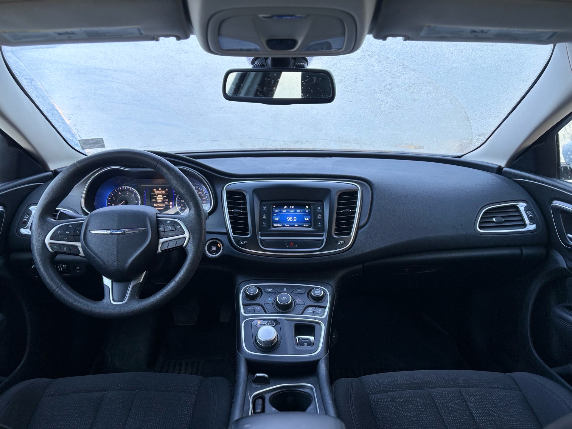 /canwestautoinc/2016-Chrysler-200-9125124144529226.jpg