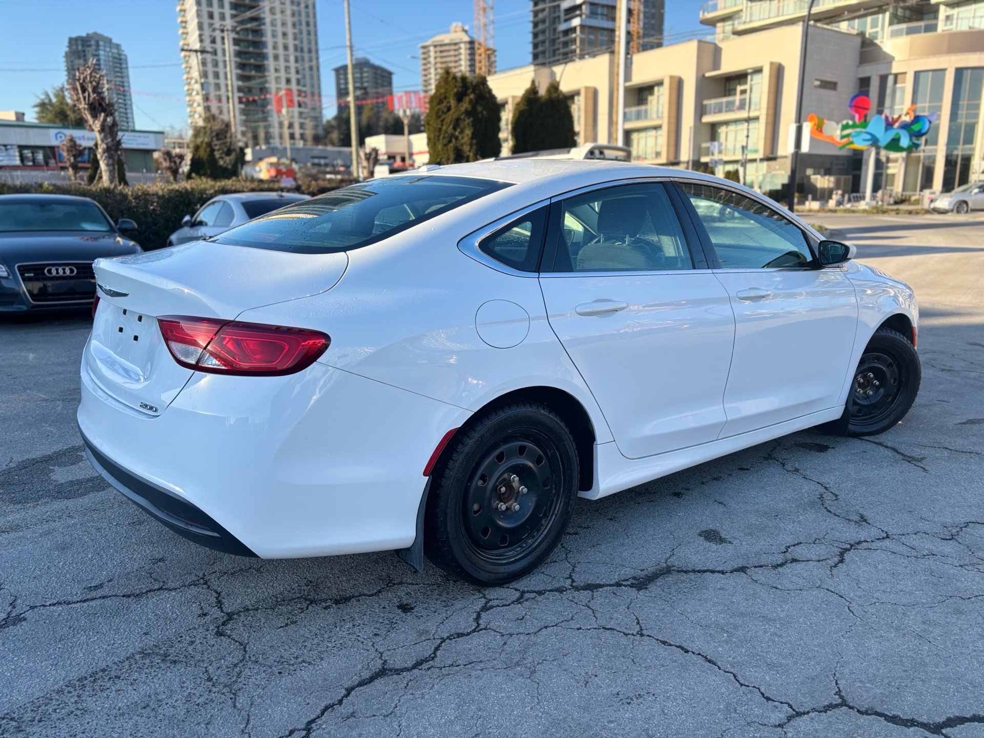 /canwestautoinc/2016-Chrysler-200-9156788554369168.jpg