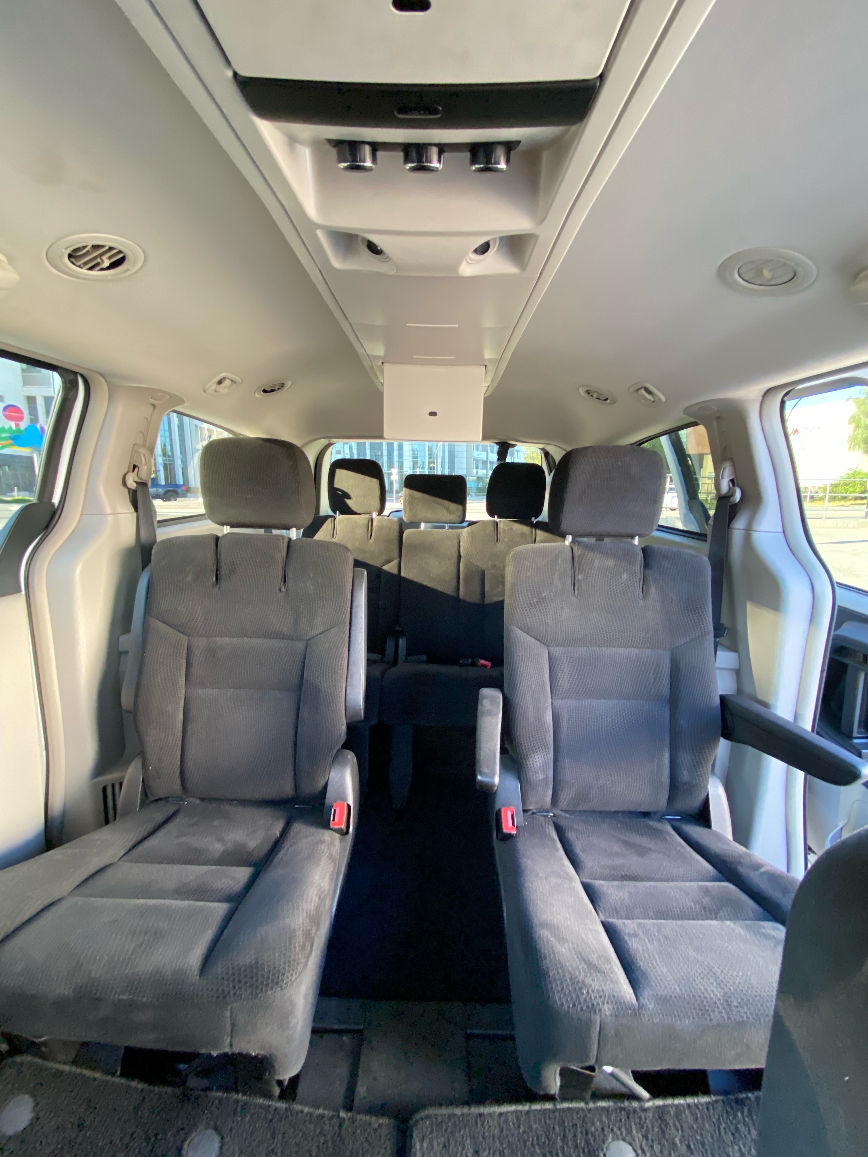 /canwestautoinc/2016-Chrysler-Town&-014709410490209684.jpg