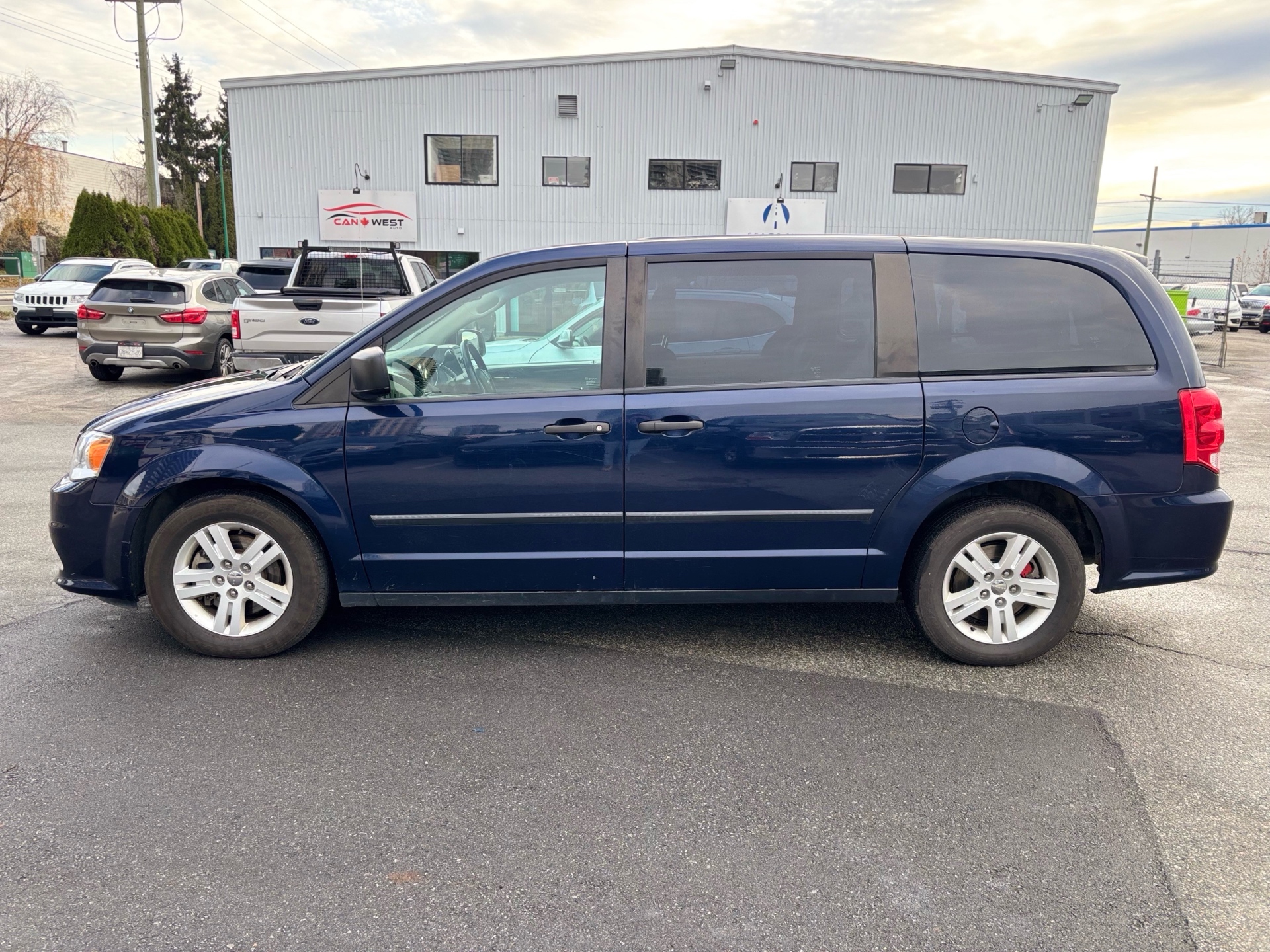 /canwestautoinc/2016-Dodge-GrandCaravan-6665050962303574.jpg