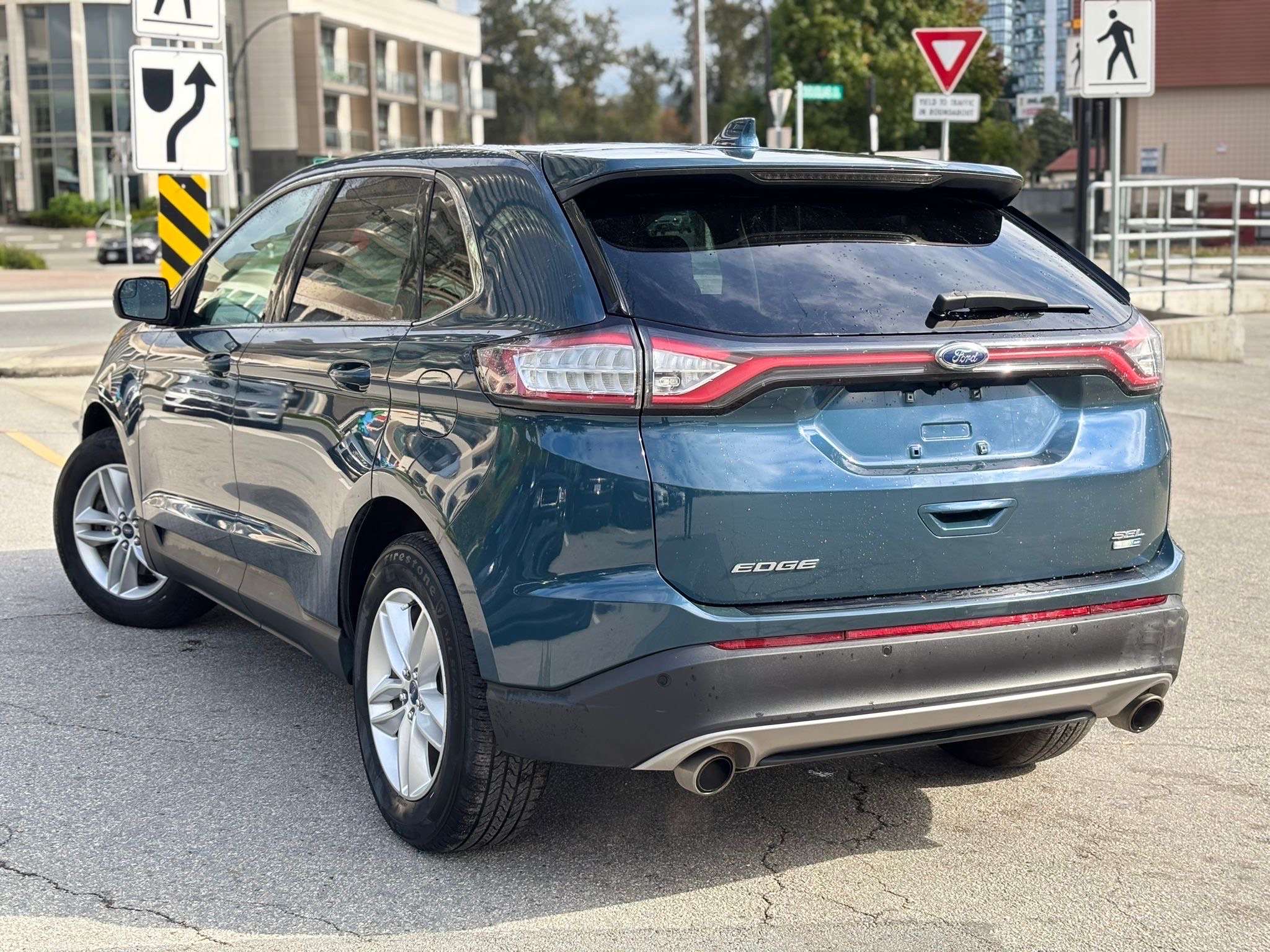 /canwestautoinc/2016-Ford-Edge-6485348555473984.jpg
