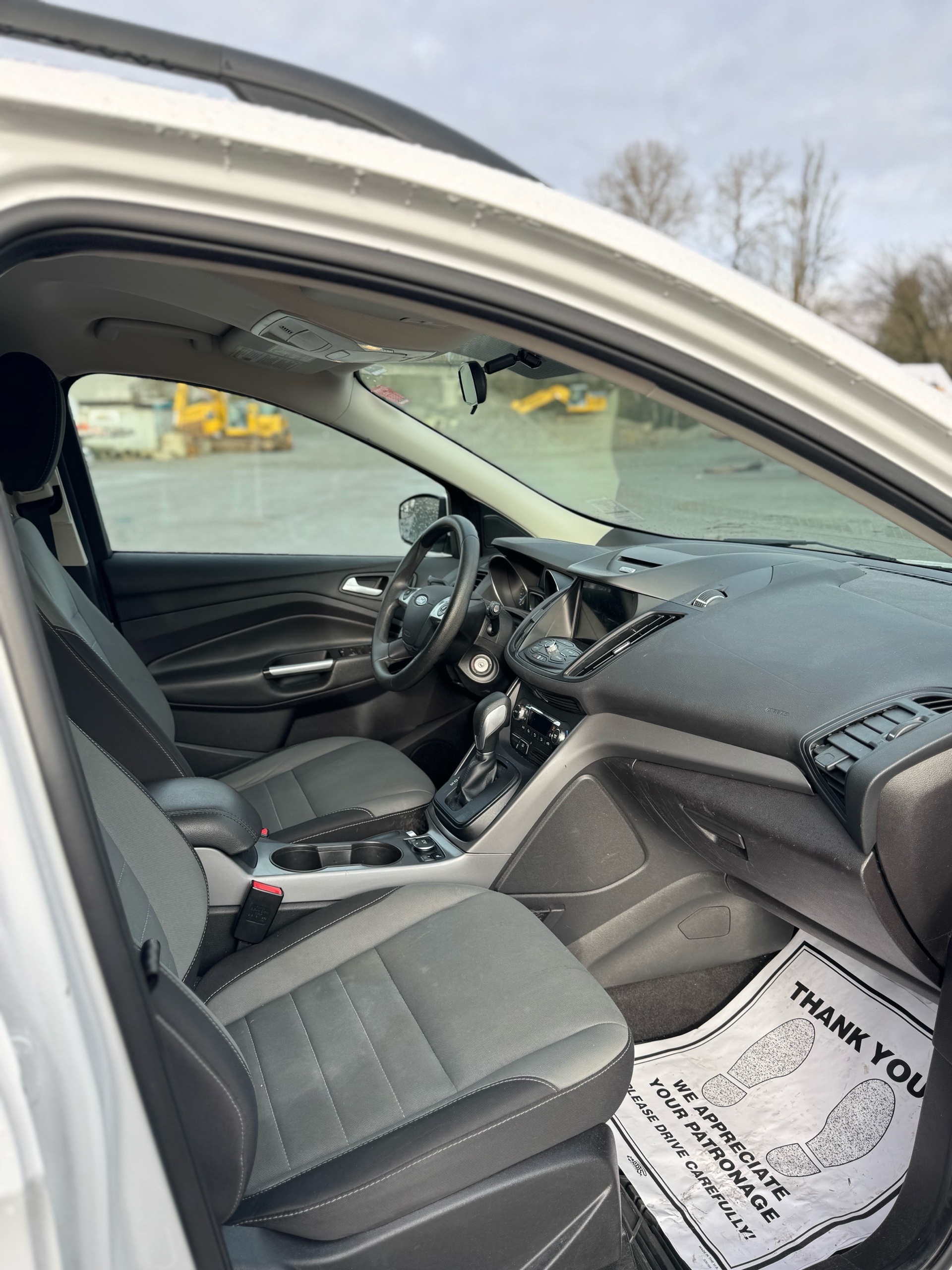 /canwestautoinc/2016-Ford-Escape-9344053408970268.jpg