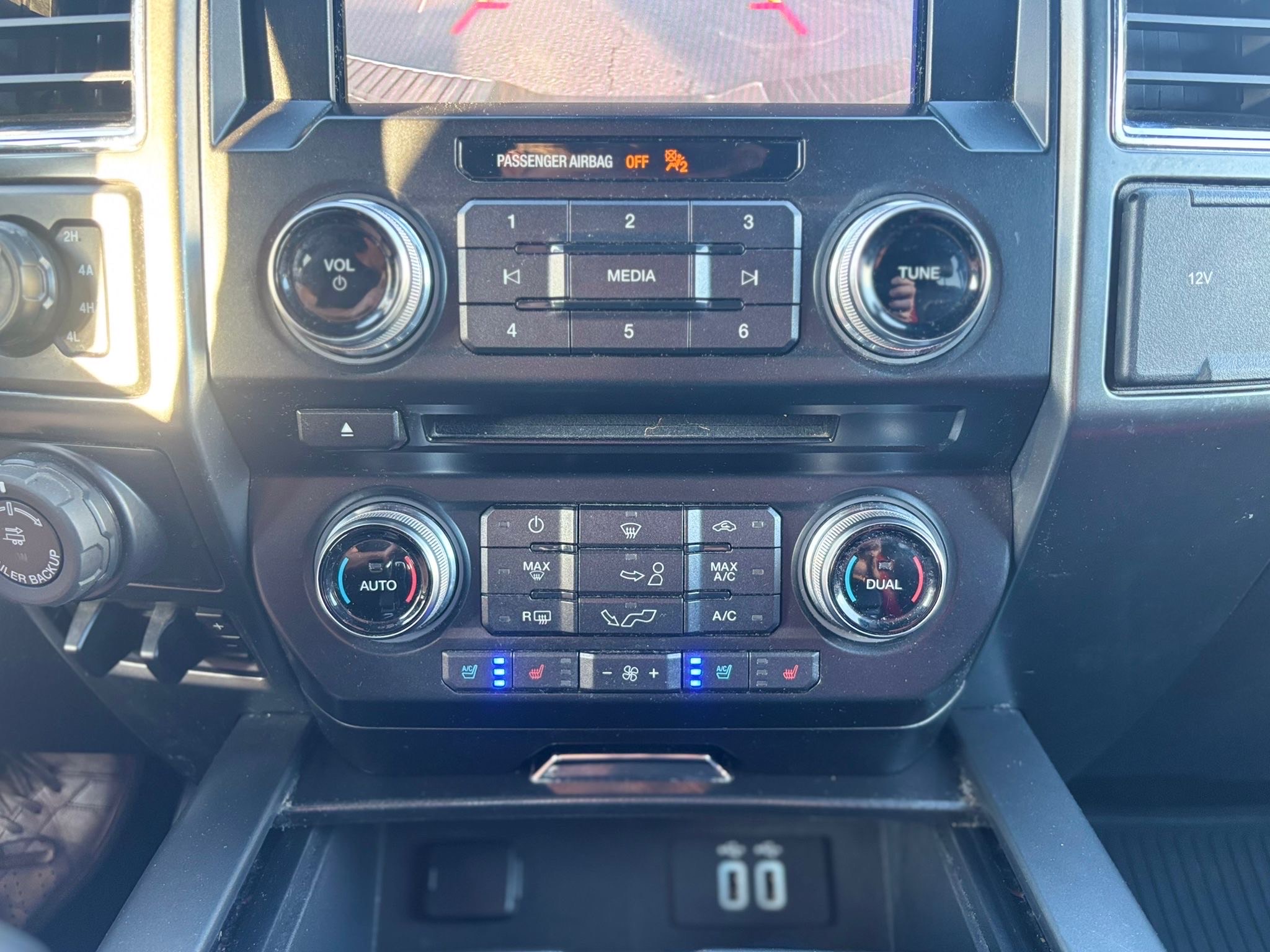 /canwestautoinc/2016-Ford-F-150-30392186419420586.jpg