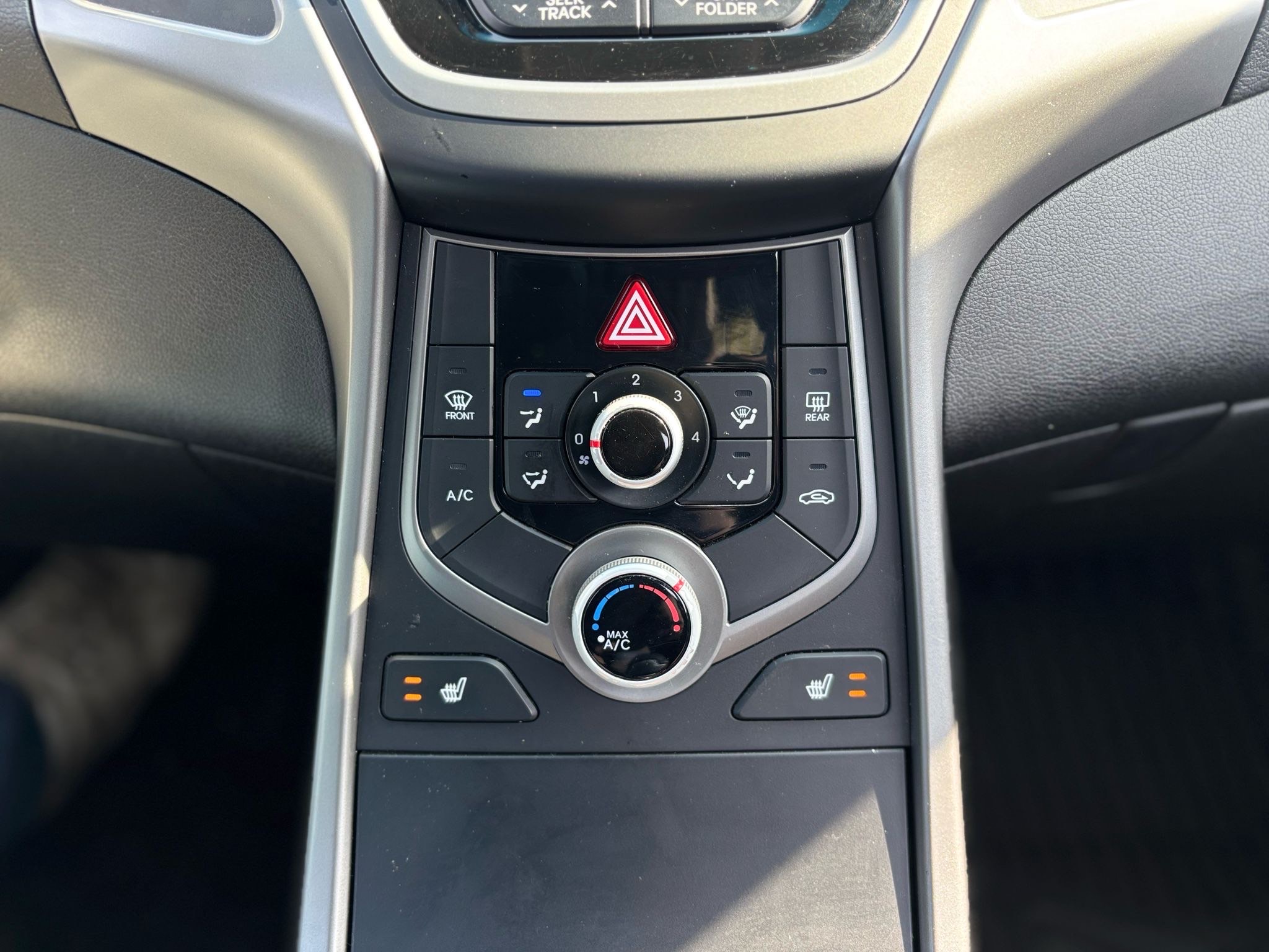 /canwestautoinc/2016-Hyundai-Elantra-19564053561686823.jpg