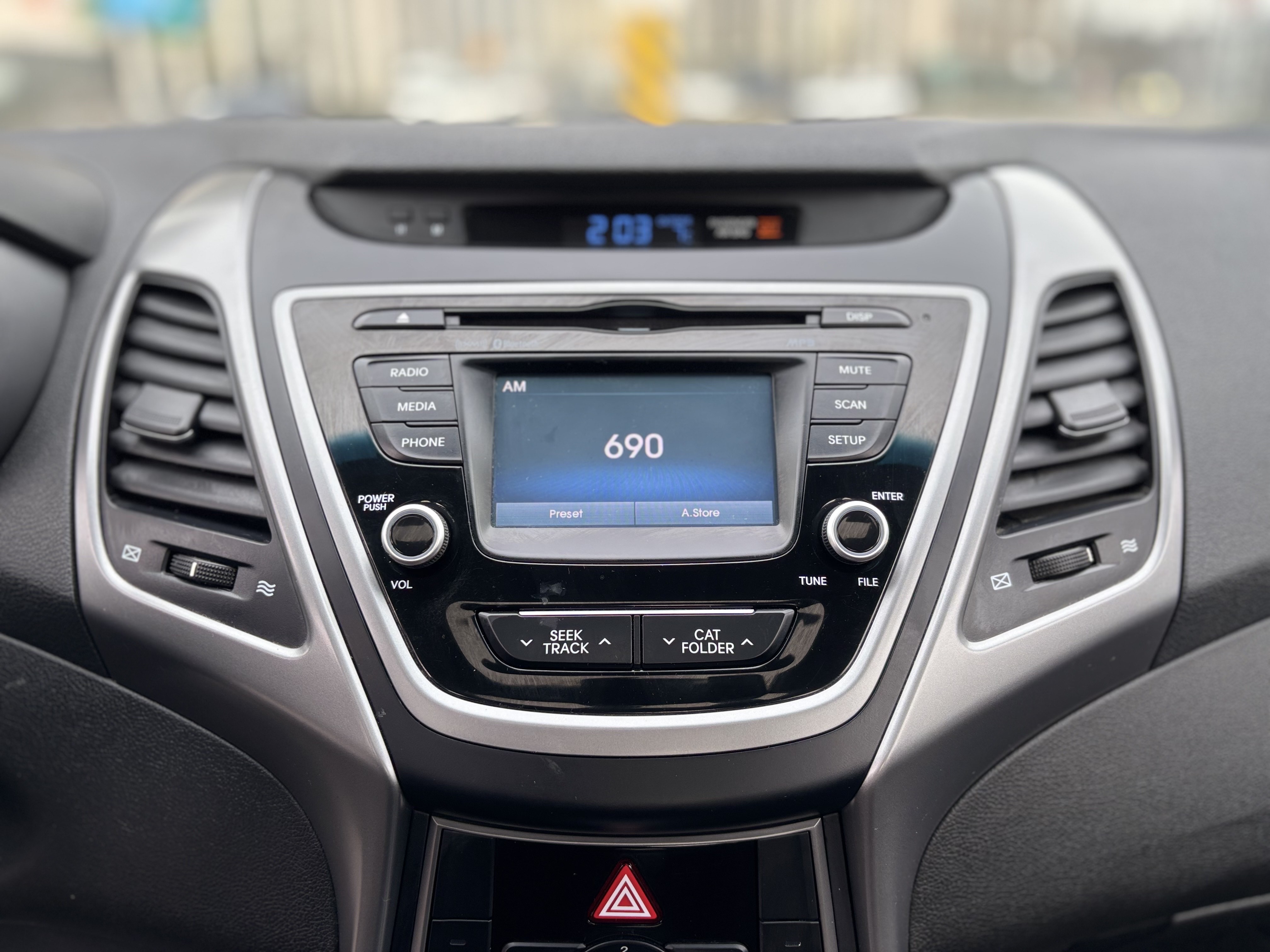 /canwestautoinc/2016-Hyundai-Elantra-3739246013790556.jpg