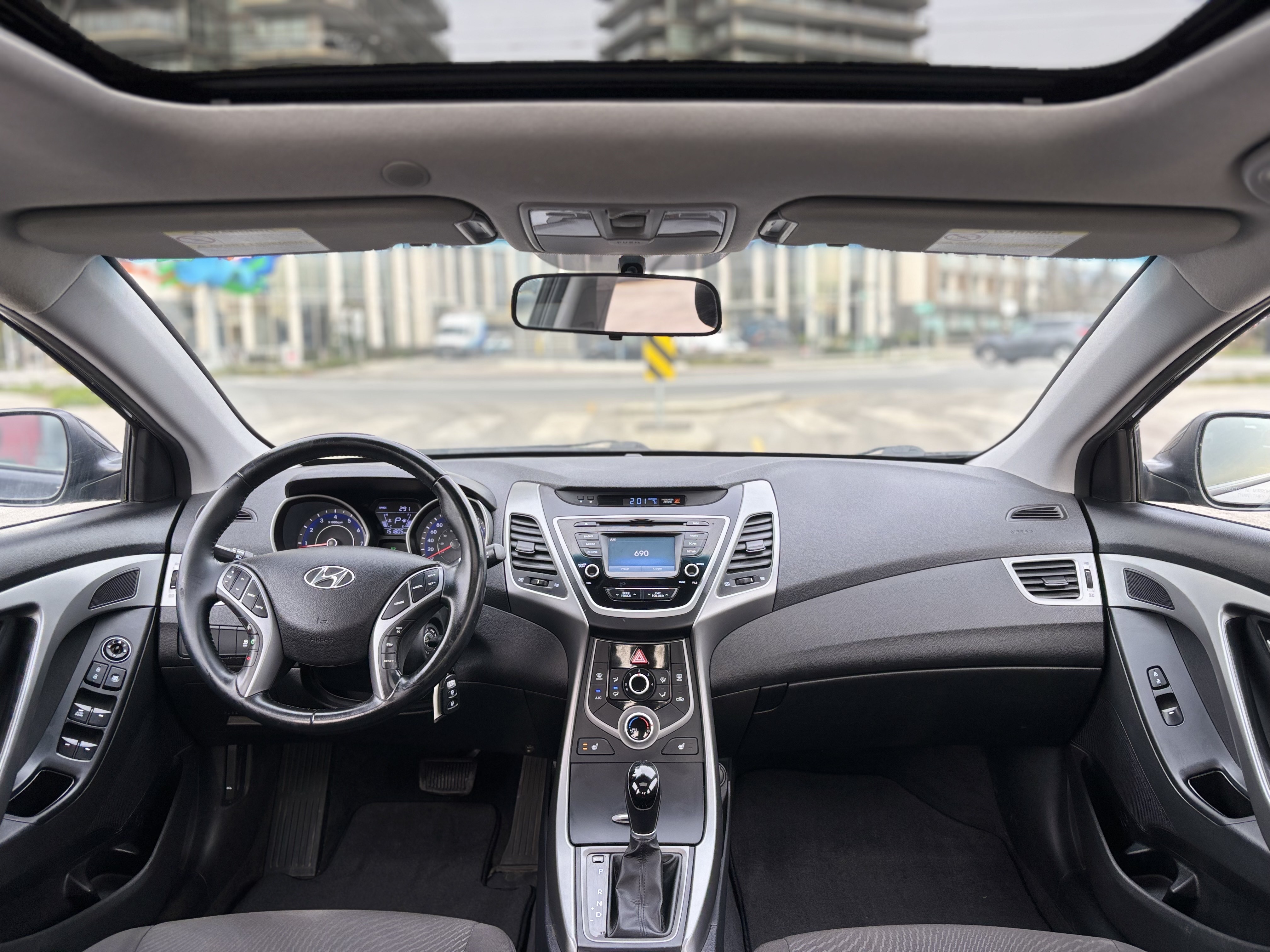 /canwestautoinc/2016-Hyundai-Elantra-5141957452593009.jpg