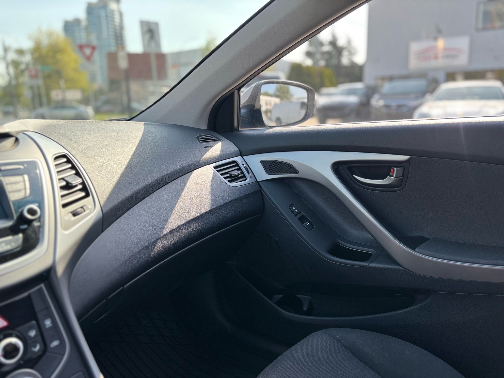 /canwestautoinc/2016-Hyundai-Elantra-7074482504323998.jpg